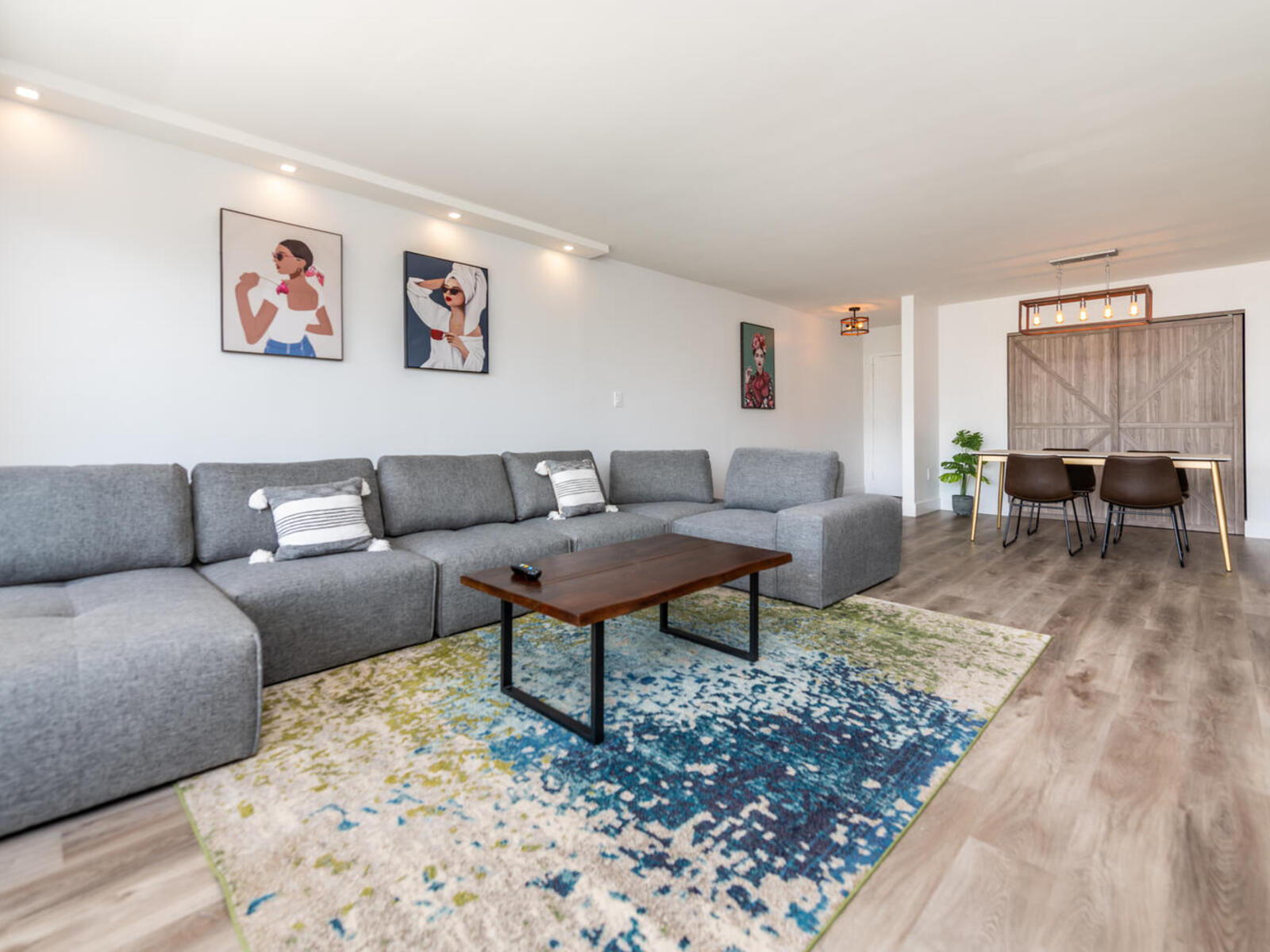 Professionally staged vacation rental living room in Miami