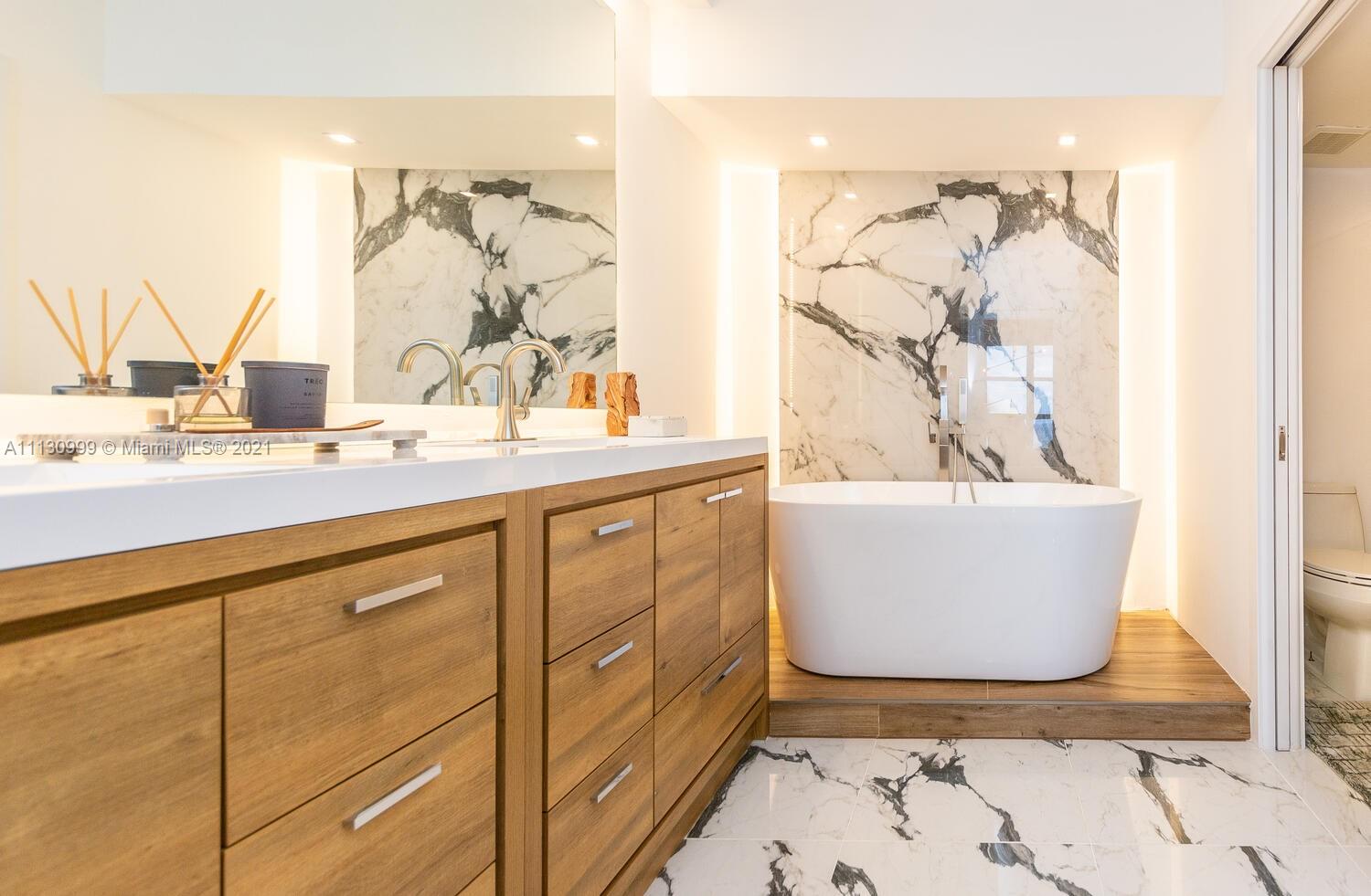 Professionally staged master bathroom in Miami