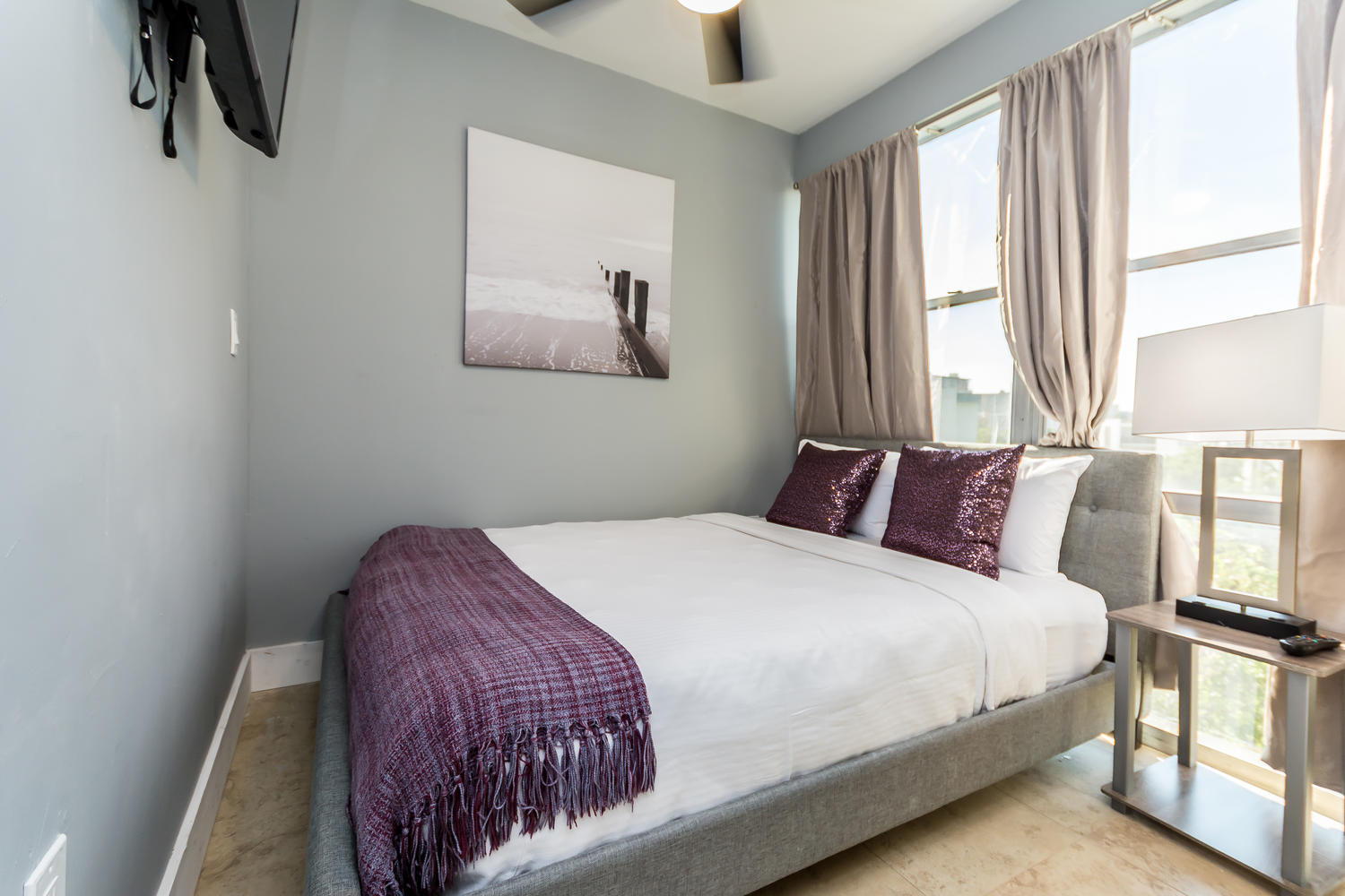 Budget Friendly 1 BD 1.5BR Walk To Ocean and More!