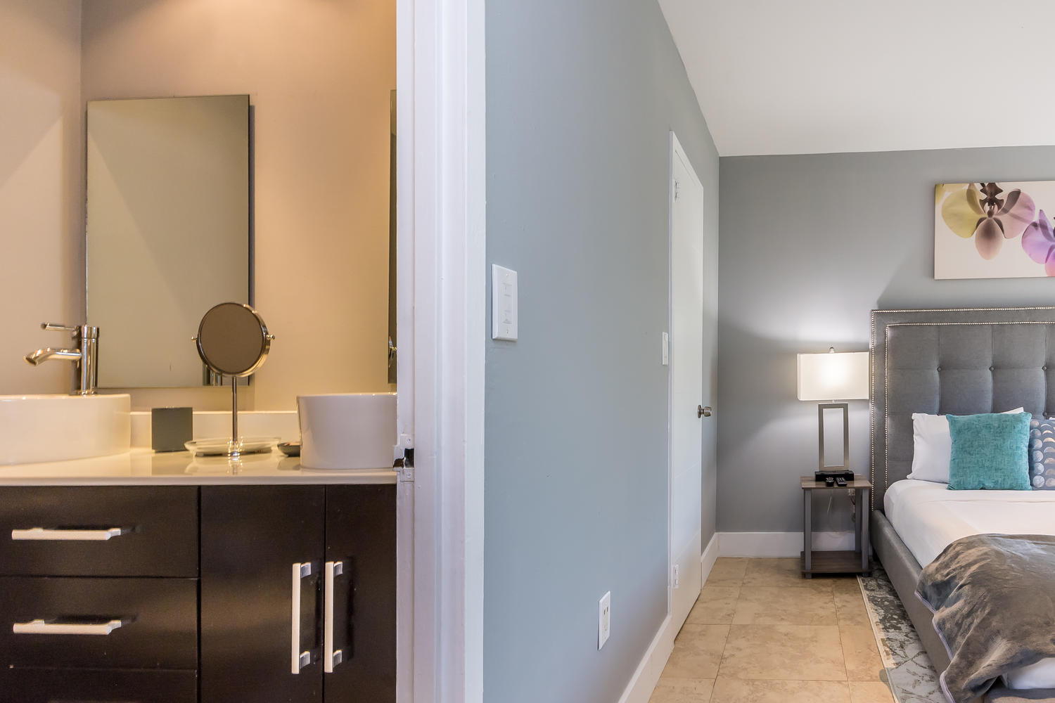 Budget Friendly 1 BD 1.5BR Walk To Ocean and More!