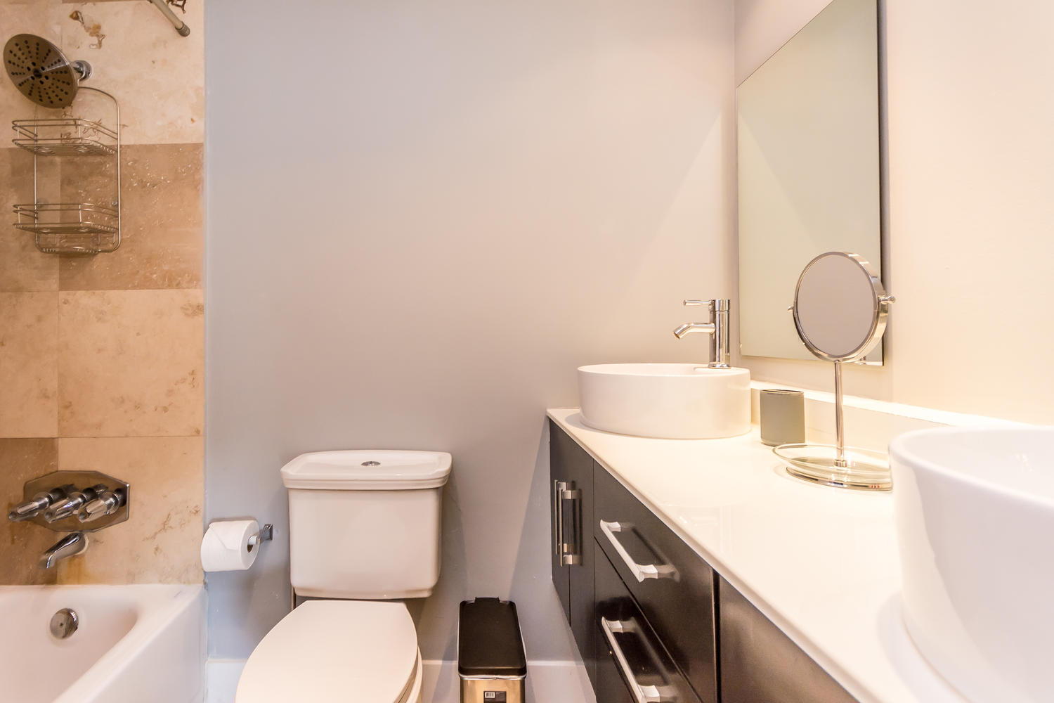 Budget Friendly 1 BD 1.5BR Walk To Ocean and More!