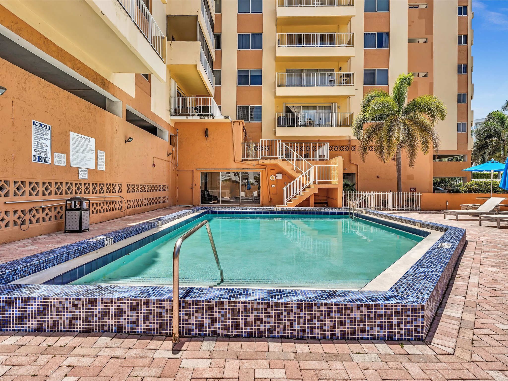1 BR Walk to Beach, Free Parking, Renovated! Nice! - Marbella 510