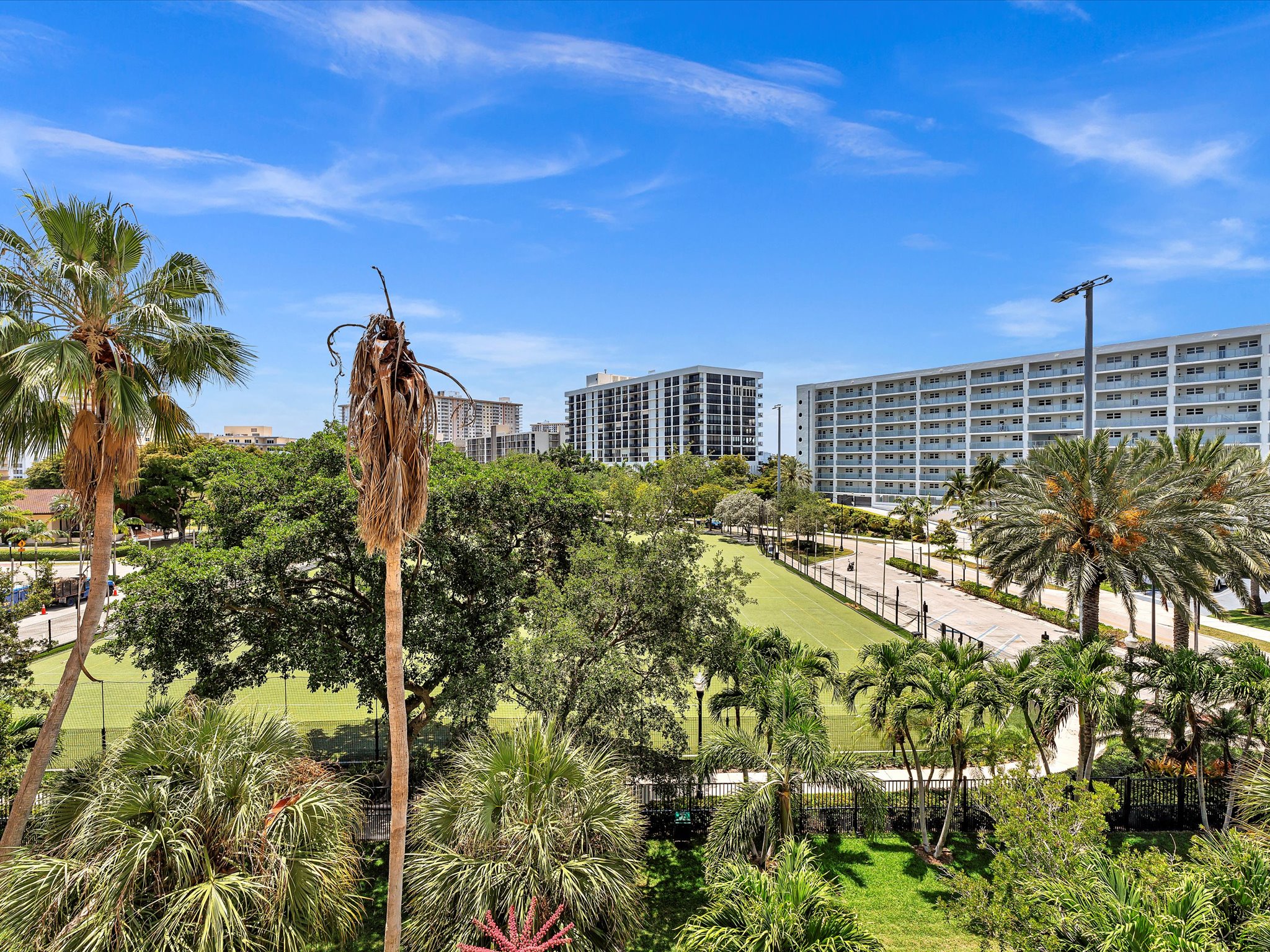 1 BR Walk to Beach, Free Parking, Renovated! Nice! - Marbella 510
