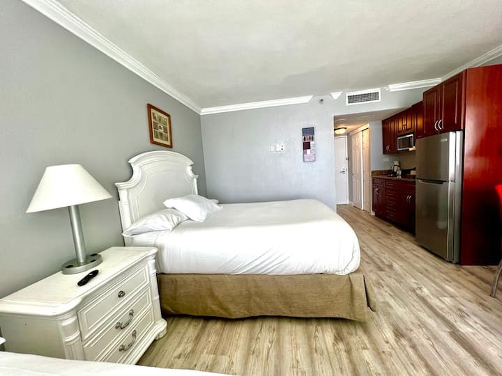  Oceanview Studio With Balcony! Marco Polo 446