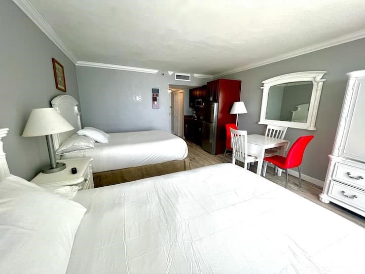  Oceanview Studio With Balcony! Marco Polo 446