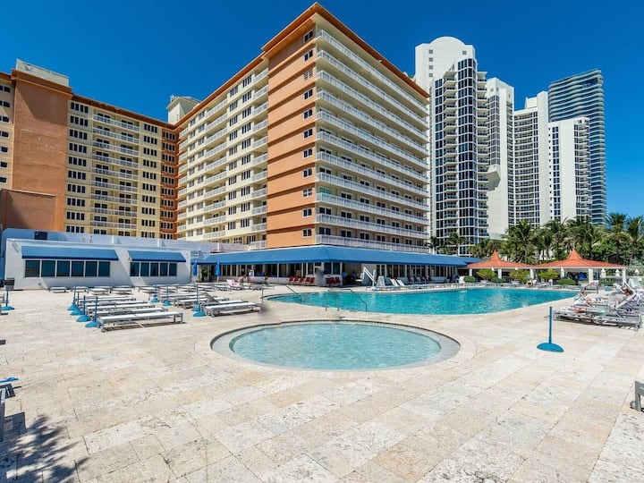  Oceanview Studio With Balcony! Marco Polo 446