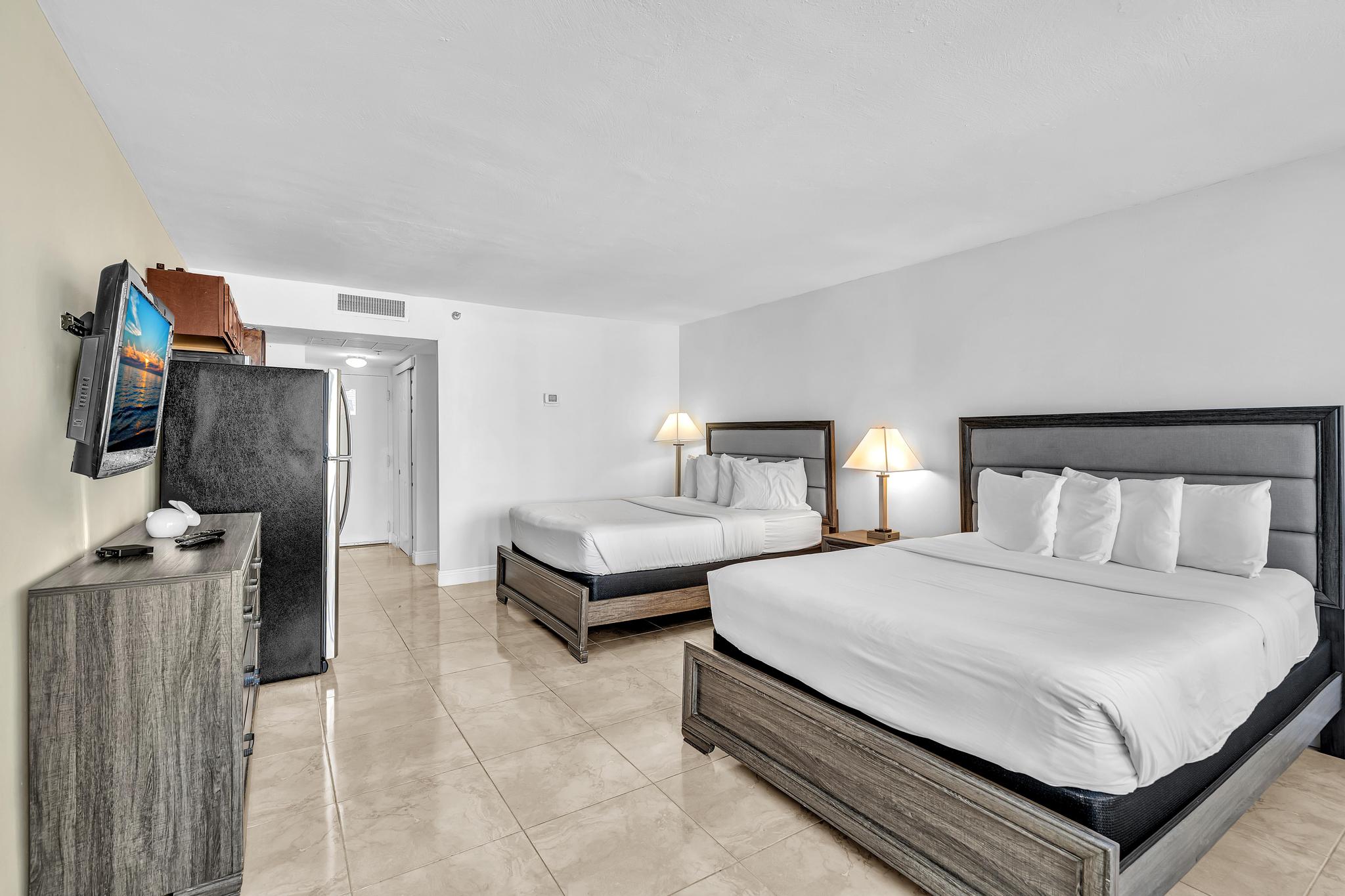 Affordable Oceanfront Studio in Sunny Isles Marco Polo 423