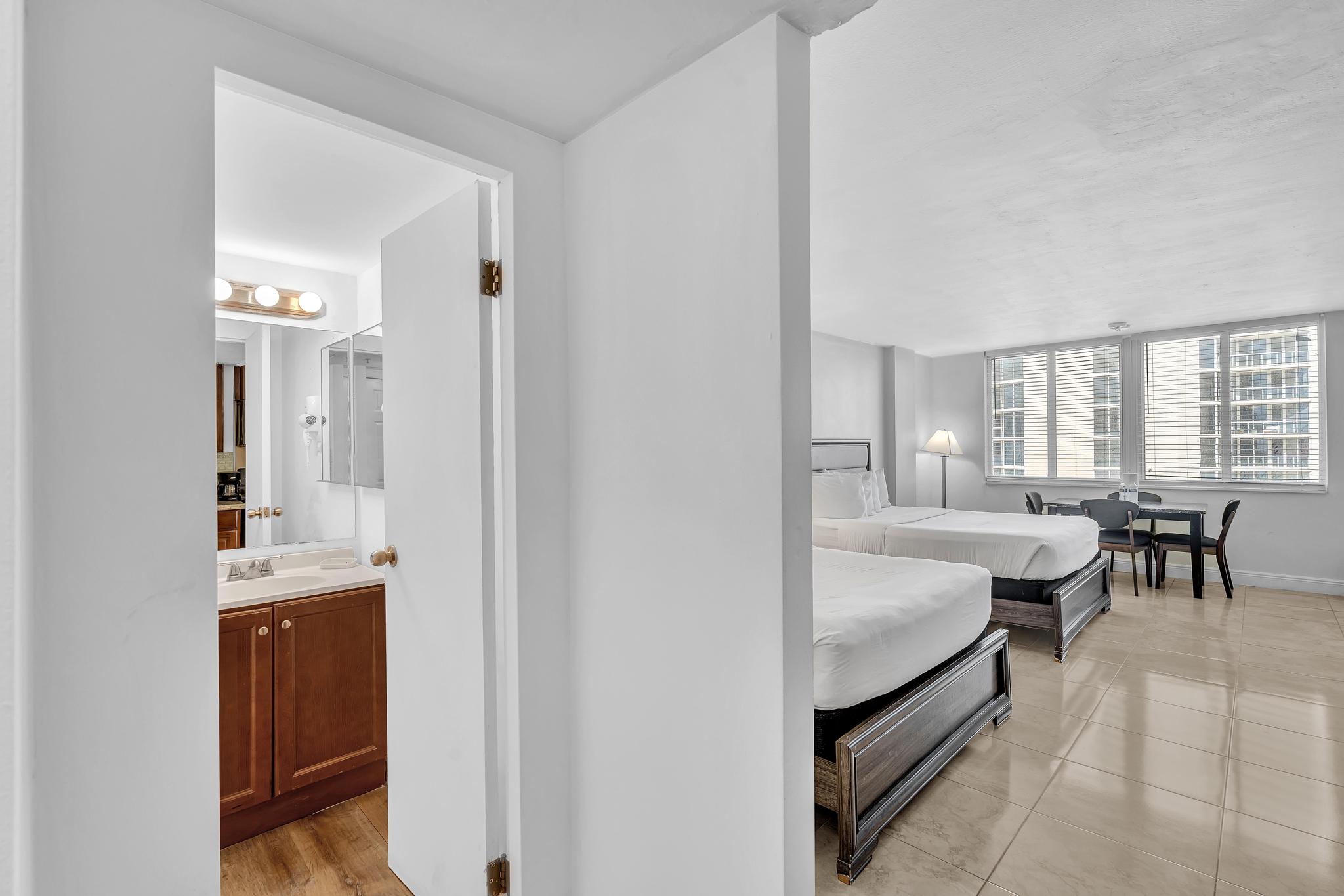 Affordable Oceanfront Studio in Sunny Isles Marco Polo 423