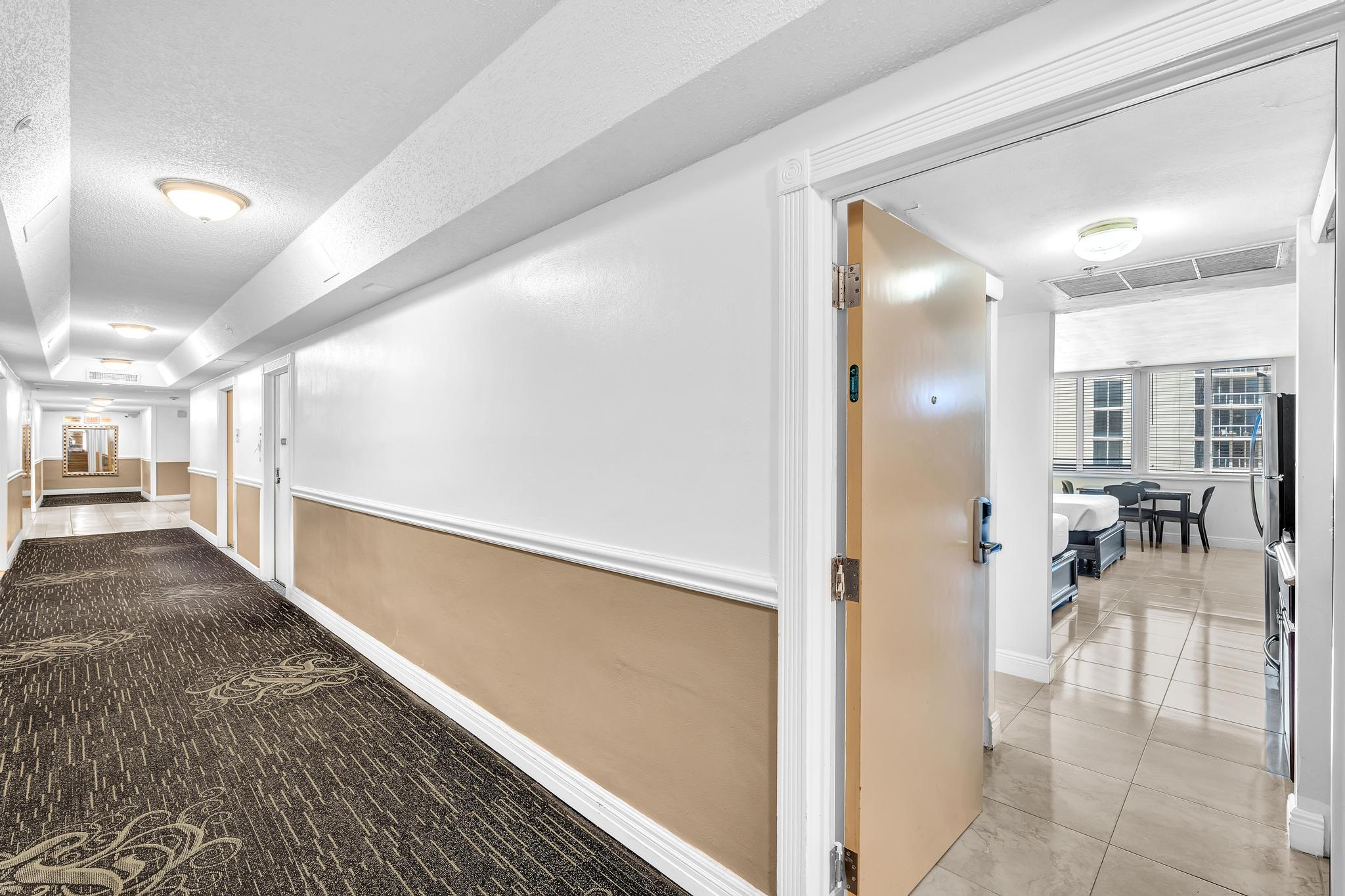 Affordable Oceanfront Studio in Sunny Isles Marco Polo 423