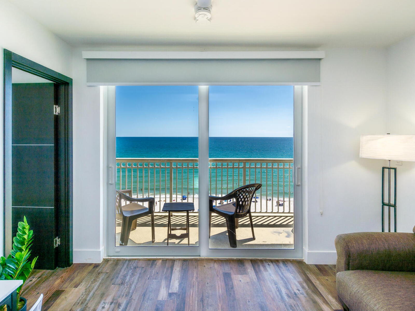 Modern Beach Villa -716