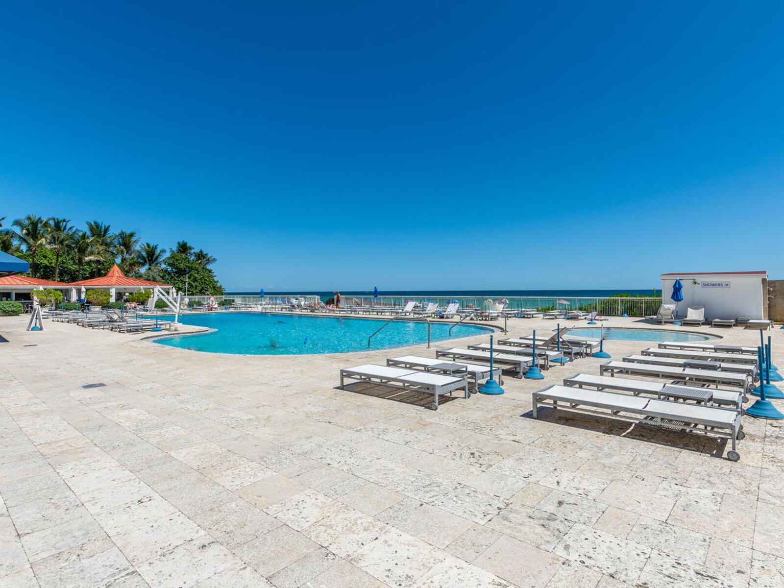 Modern Beach Villa -716