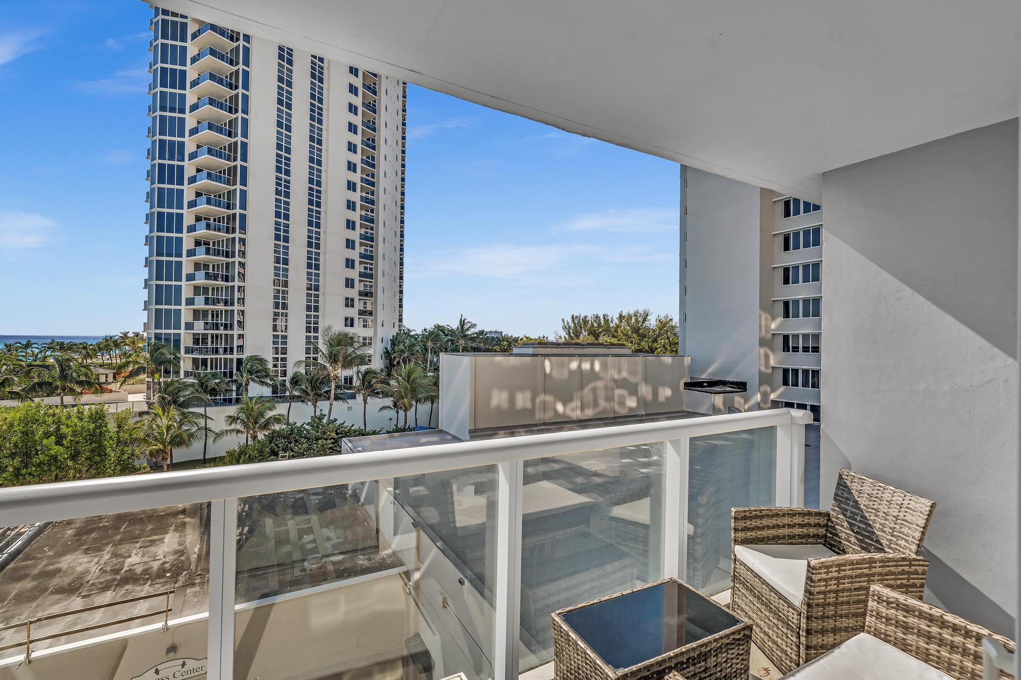 Beach Studio + Private Balcony /309