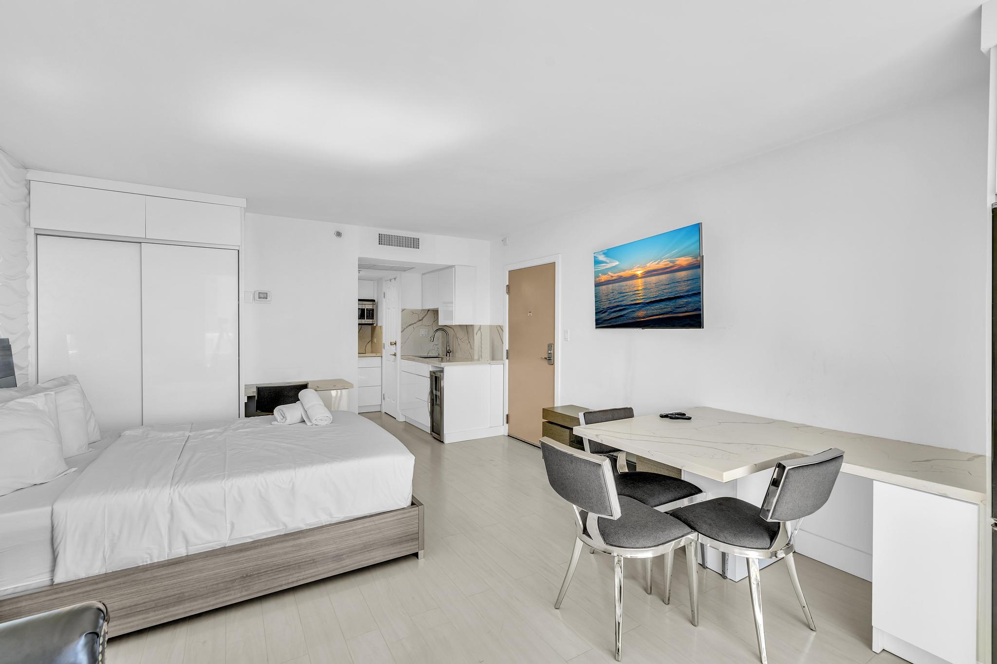 Beach Studio + Private Balcony /309