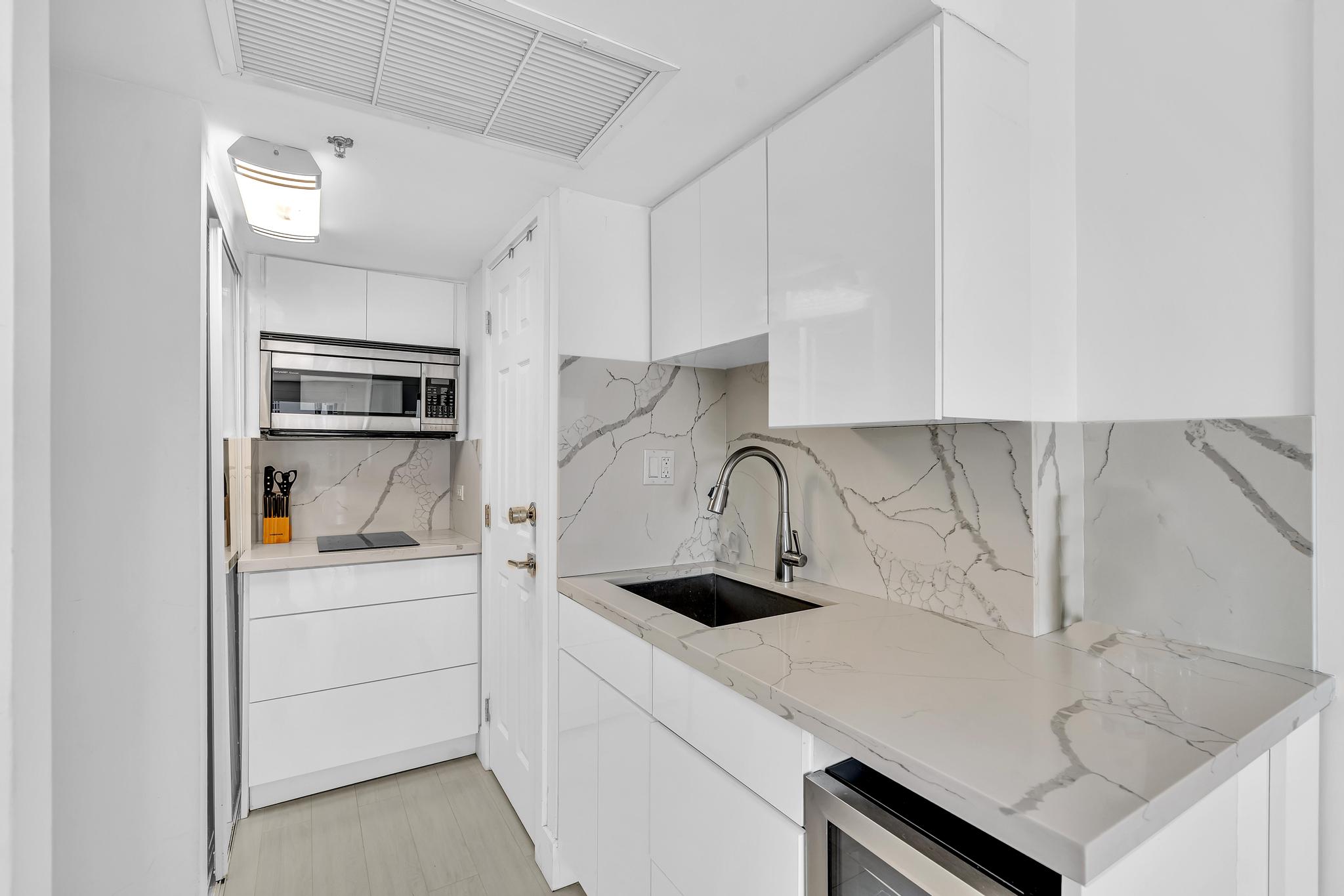 Beach Studio + Private Balcony /309