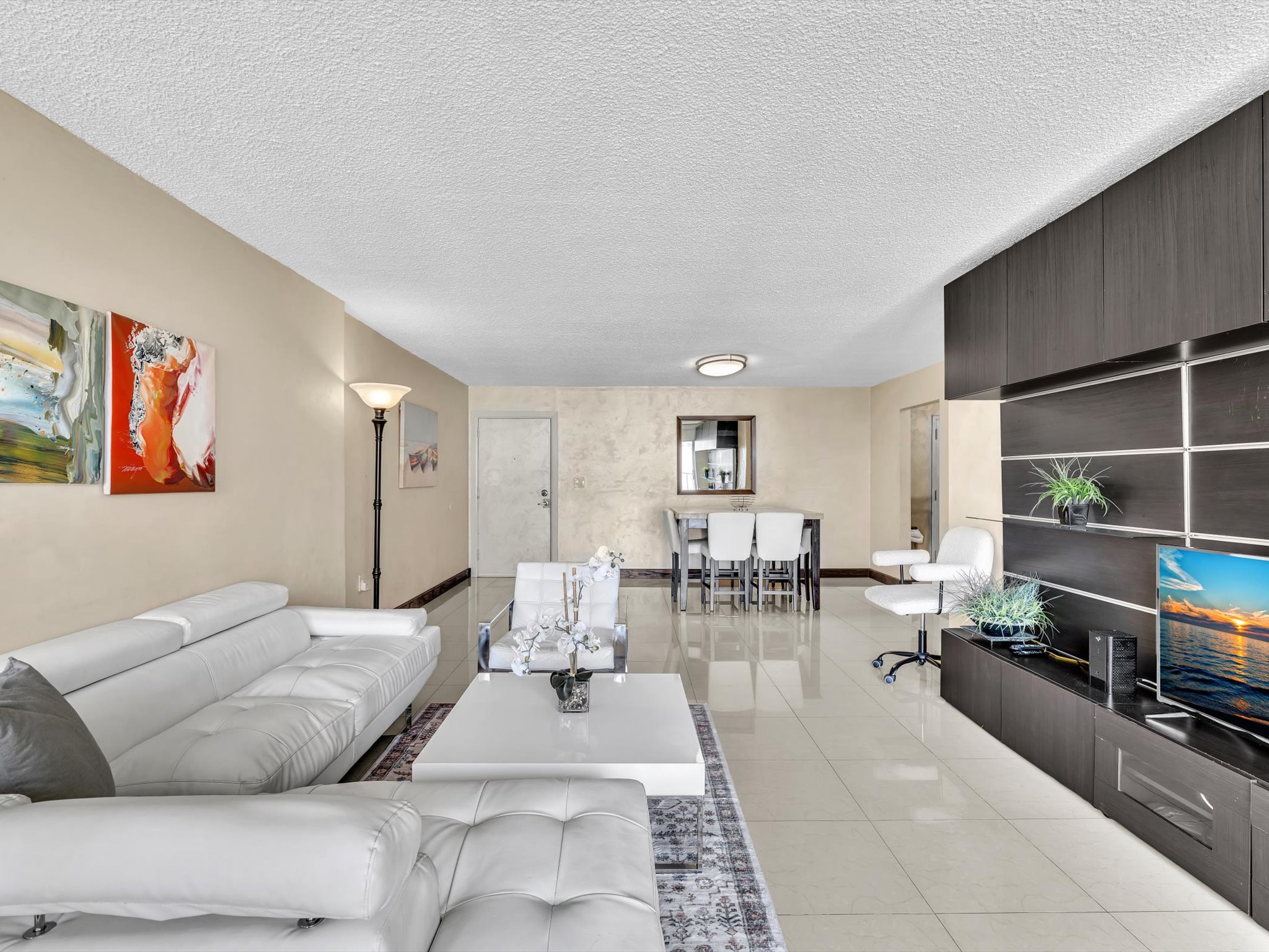 Modern Luxury 2BR/2BA Retreat – Short Walk to the Beach -605