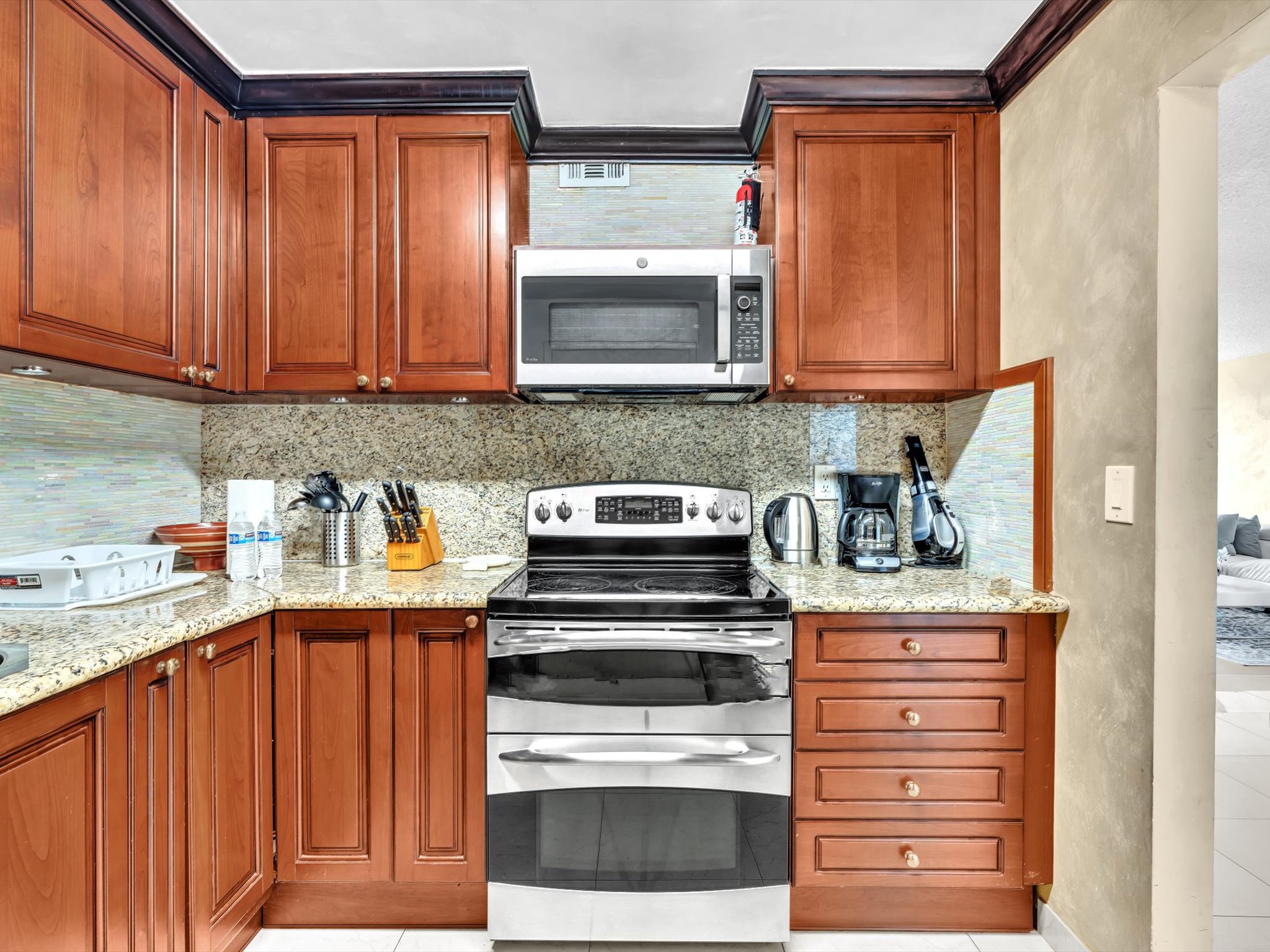 Modern Luxury 2BR/2BA Retreat – Short Walk to the Beach -605