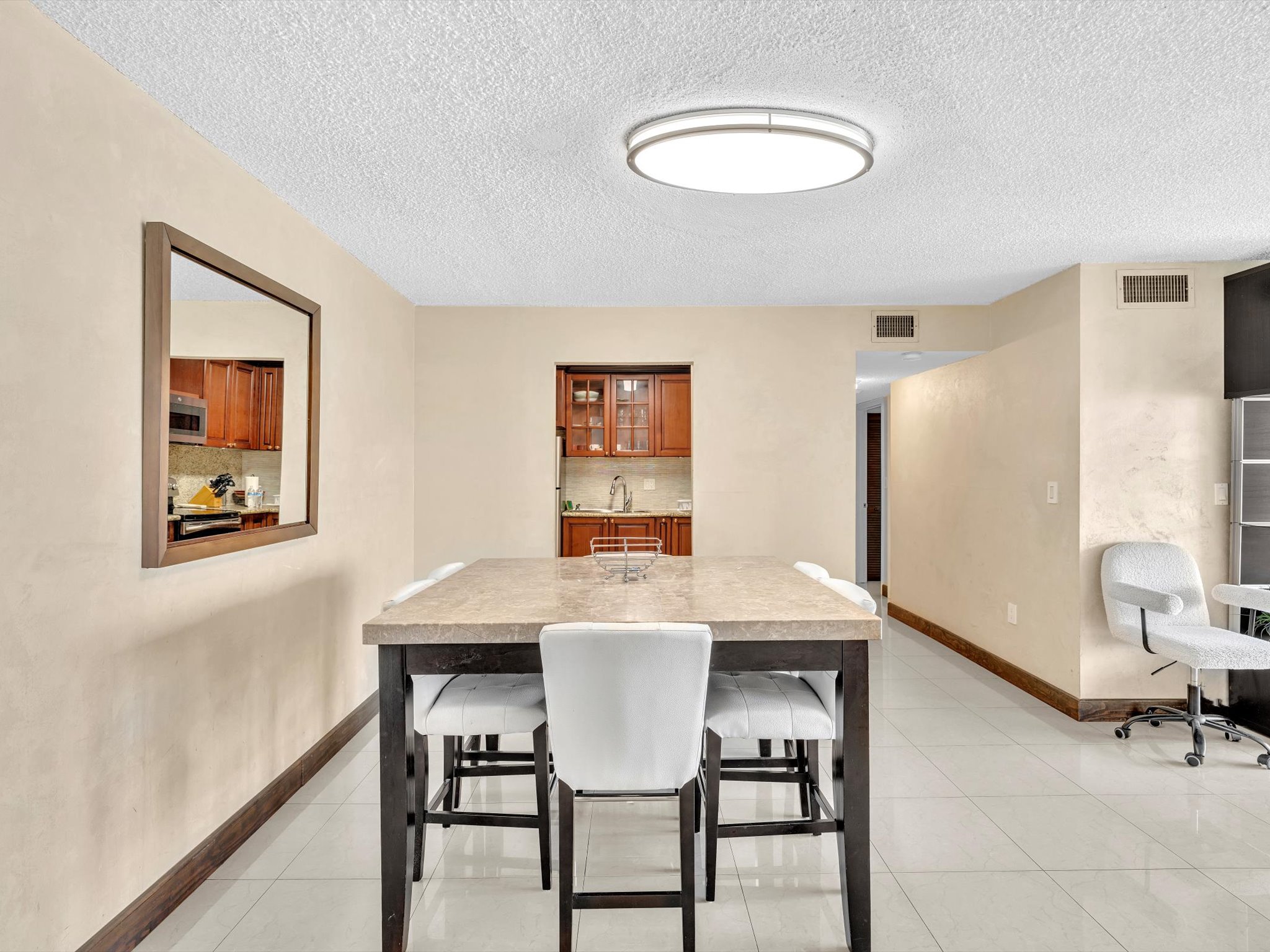 Modern Luxury 2BR/2BA Retreat – Short Walk to the Beach -605