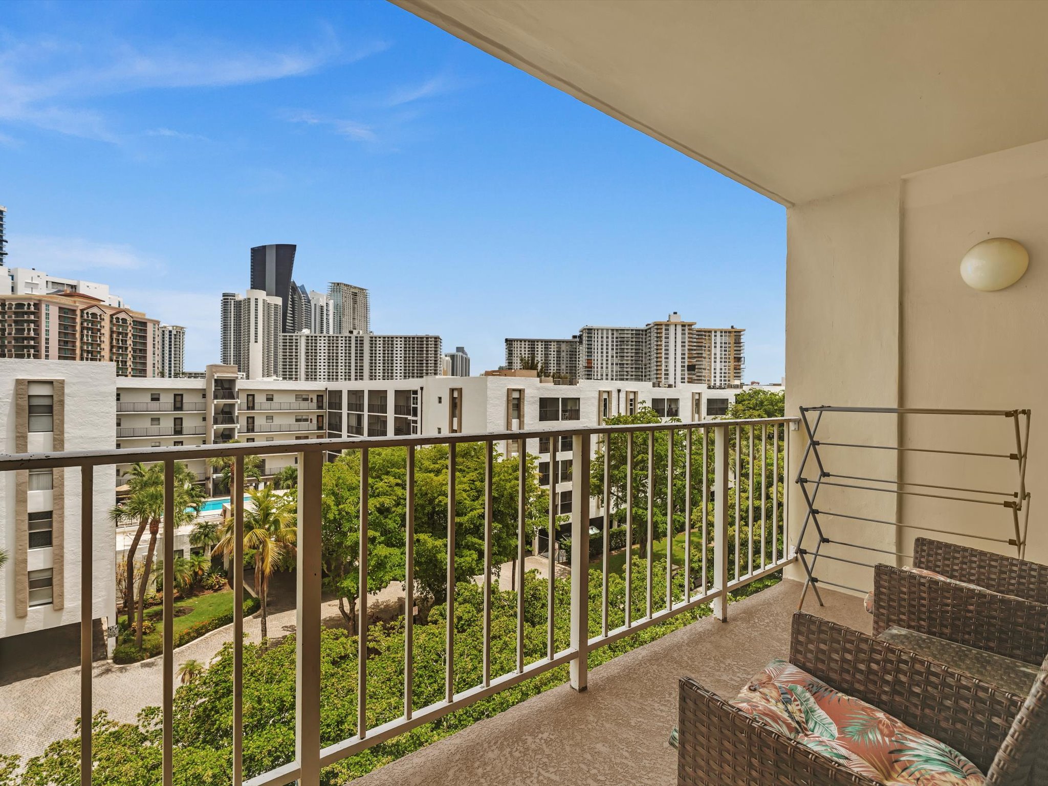 Modern Luxury 2BR/2BA Retreat – Short Walk to the Beach -605