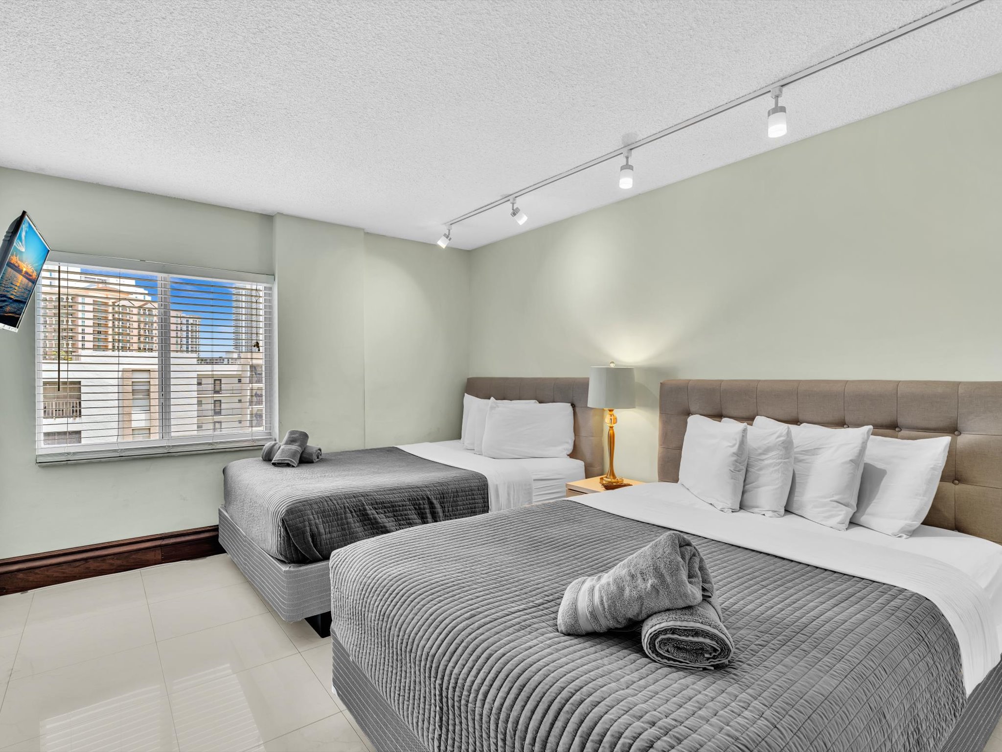 Modern Luxury 2BR/2BA Retreat – Short Walk to the Beach -605