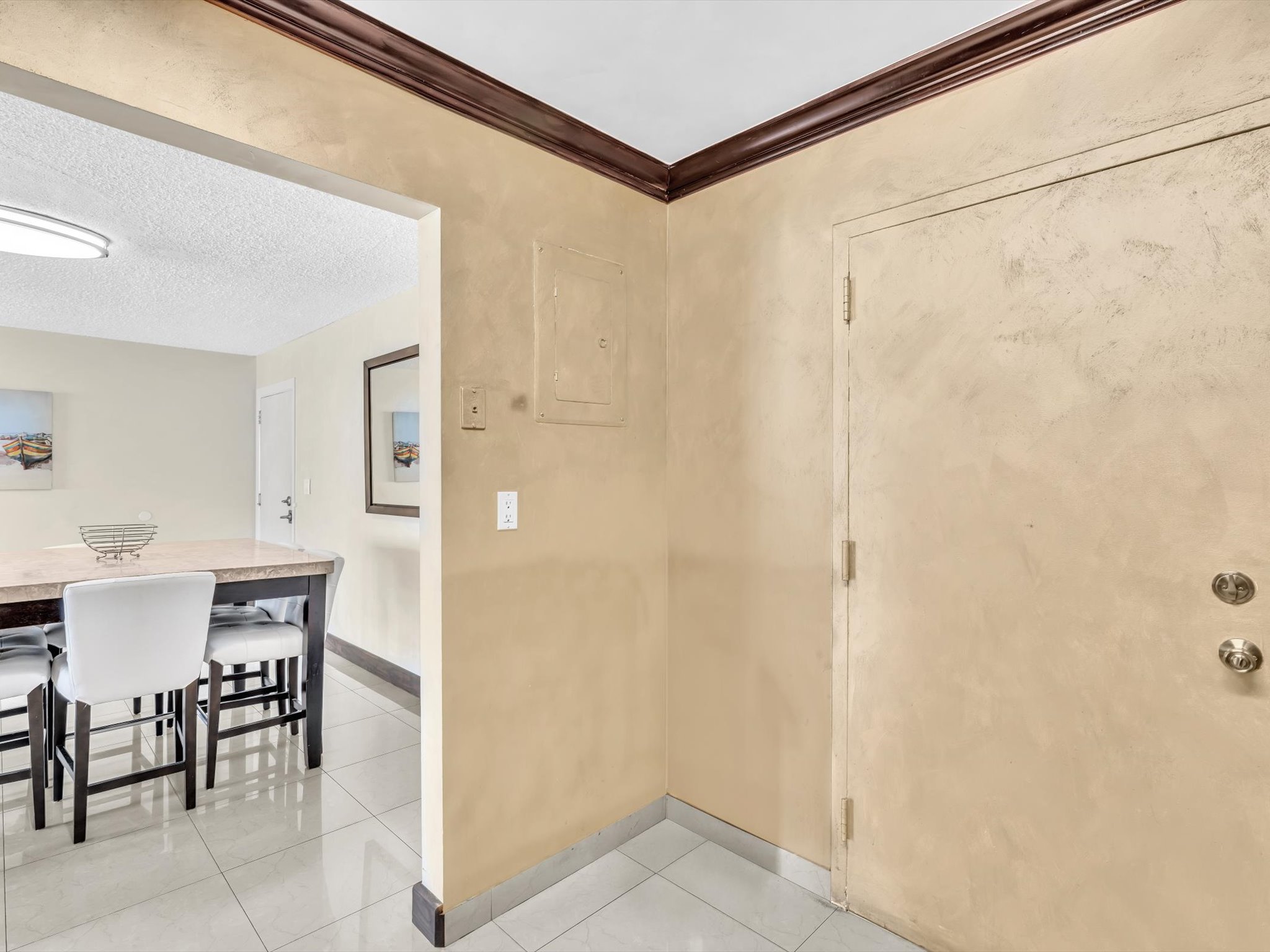Modern Luxury 2BR/2BA Retreat – Short Walk to the Beach -605