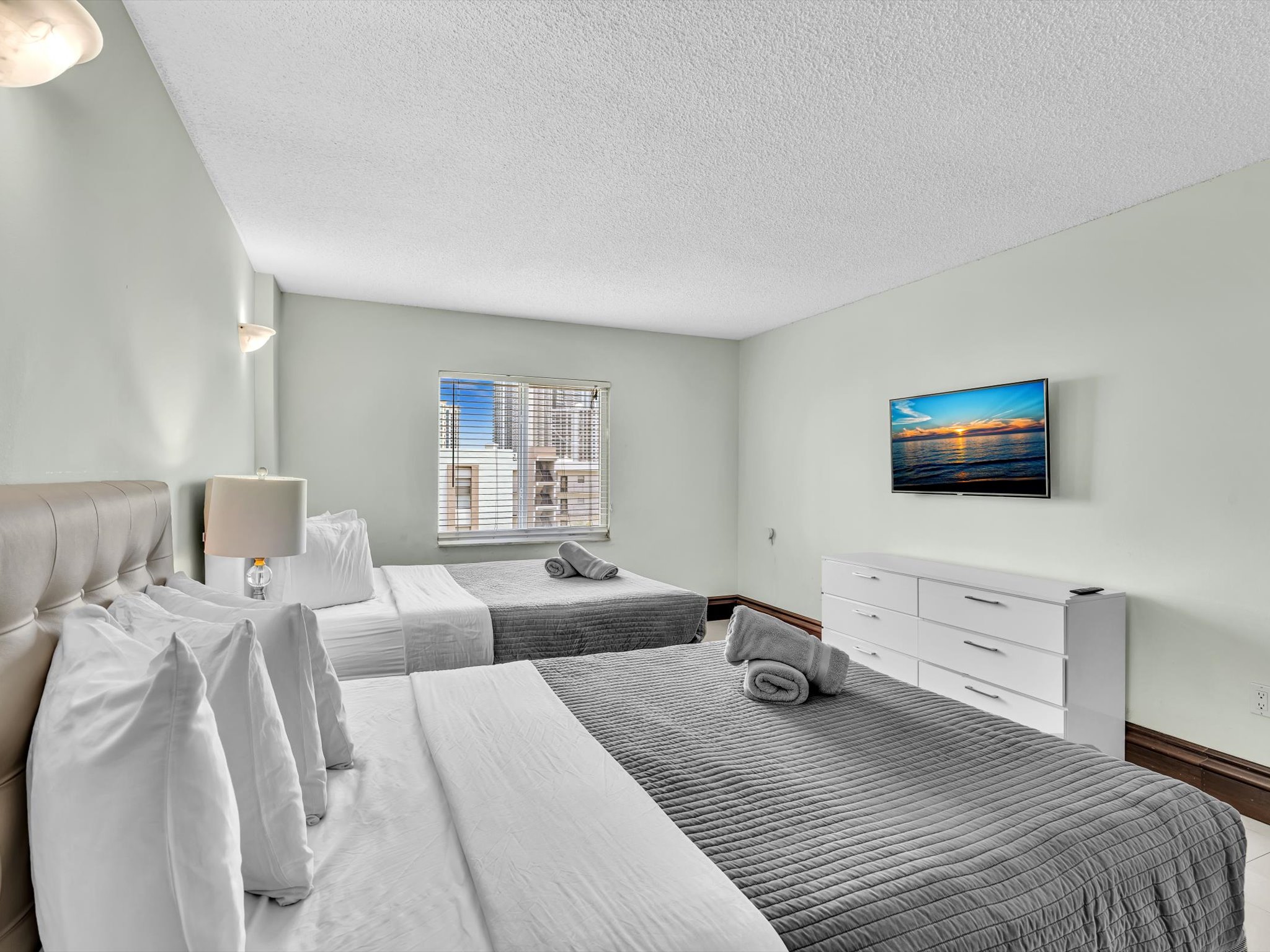 Modern Luxury 2BR/2BA Retreat – Short Walk to the Beach -605