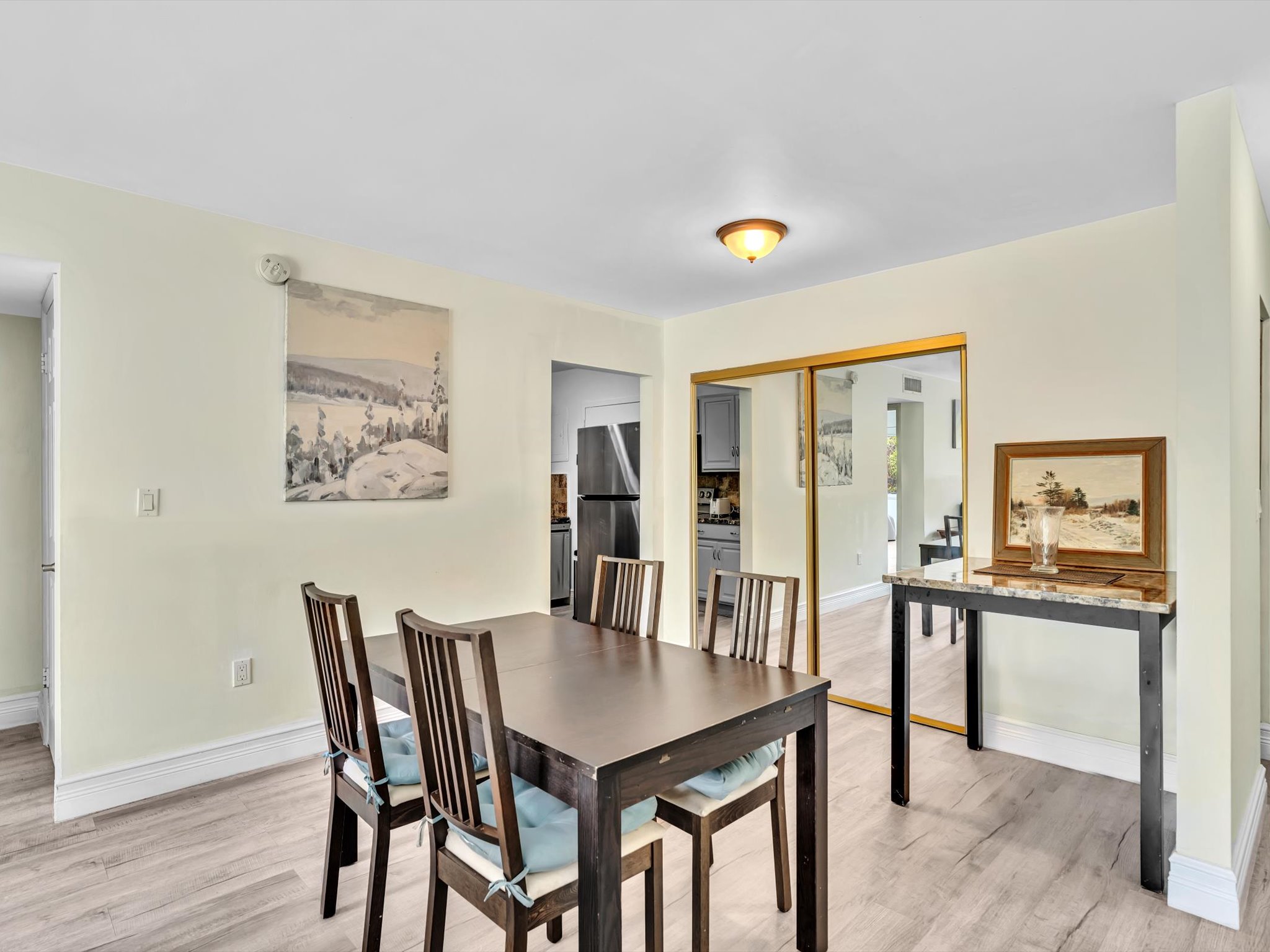Bright 1BR Apt w/ Balcony • 5 Min Walk to Beach/403