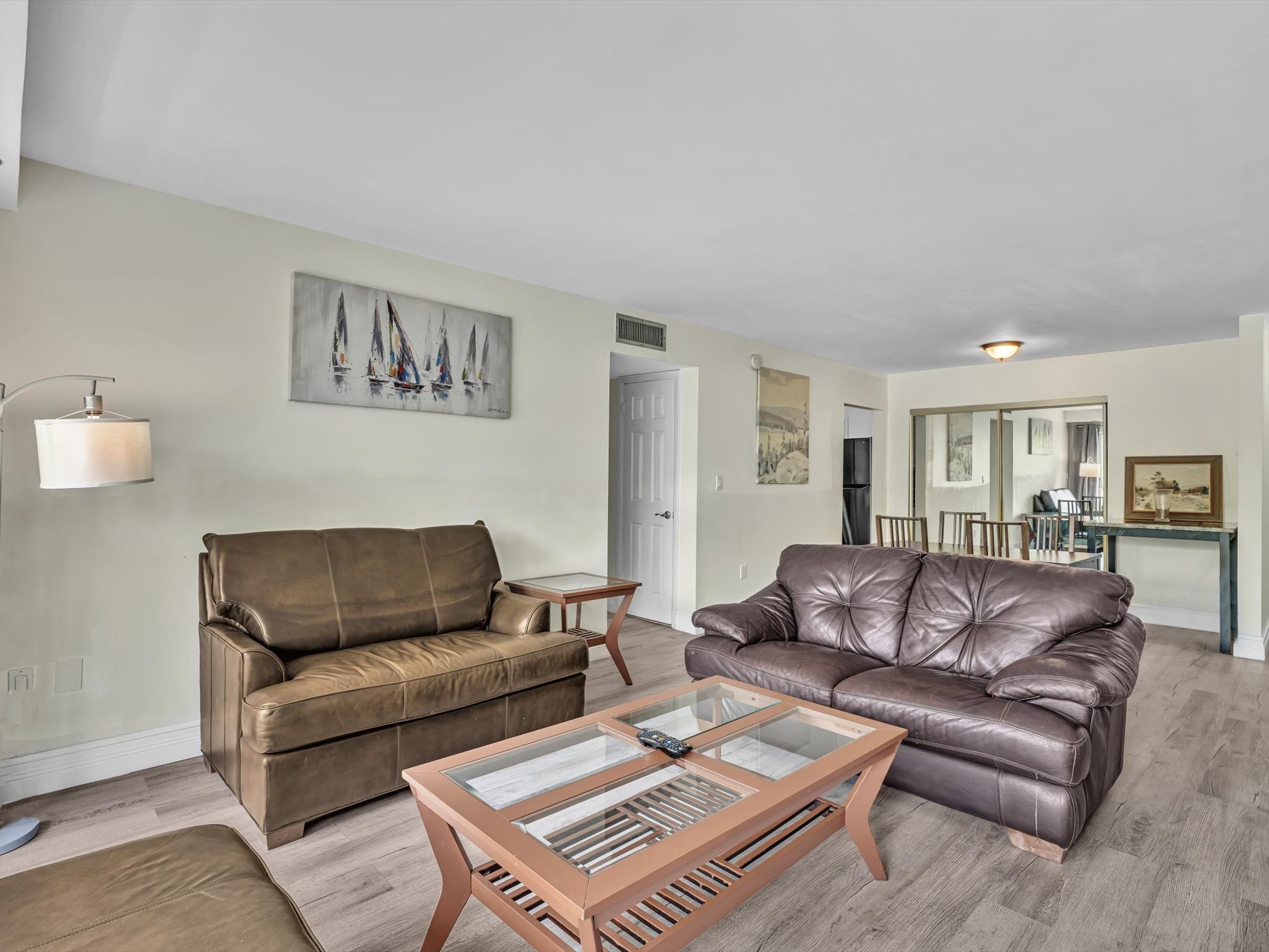 Bright 1BR Apt w/ Balcony • 5 Min Walk to Beach/403