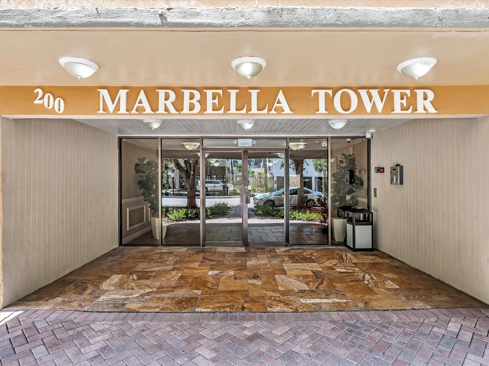 Bright 1BR Apt w/ Balcony • 5 Min Walk to Beach/403