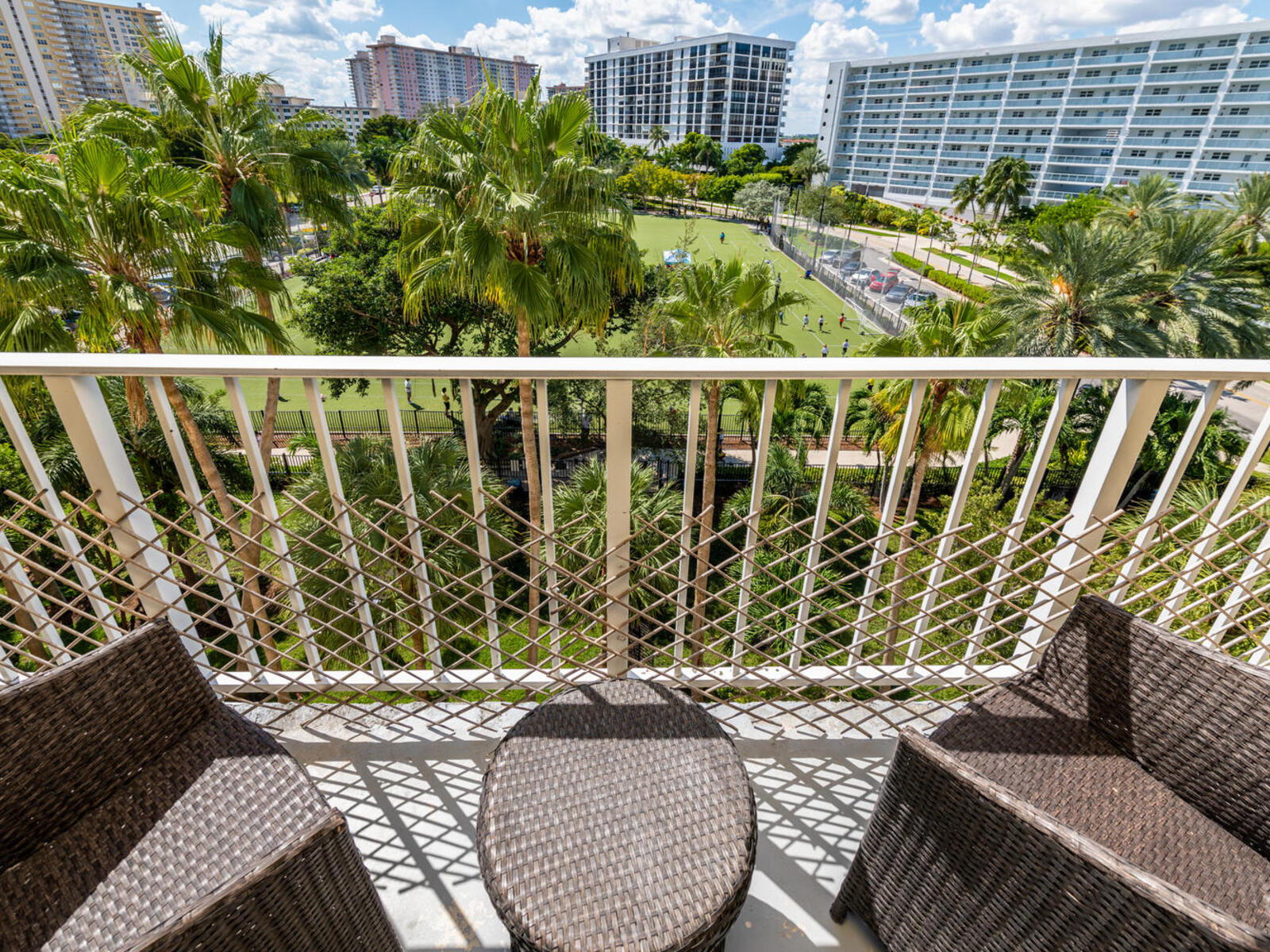 Luxury Beach Walk Condo in Sunny Isles Water View! Marbella 610