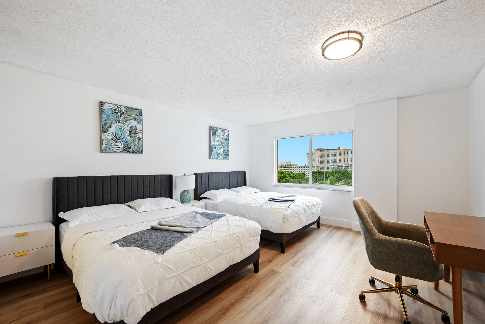 Modern Suite Marbella Tower 710