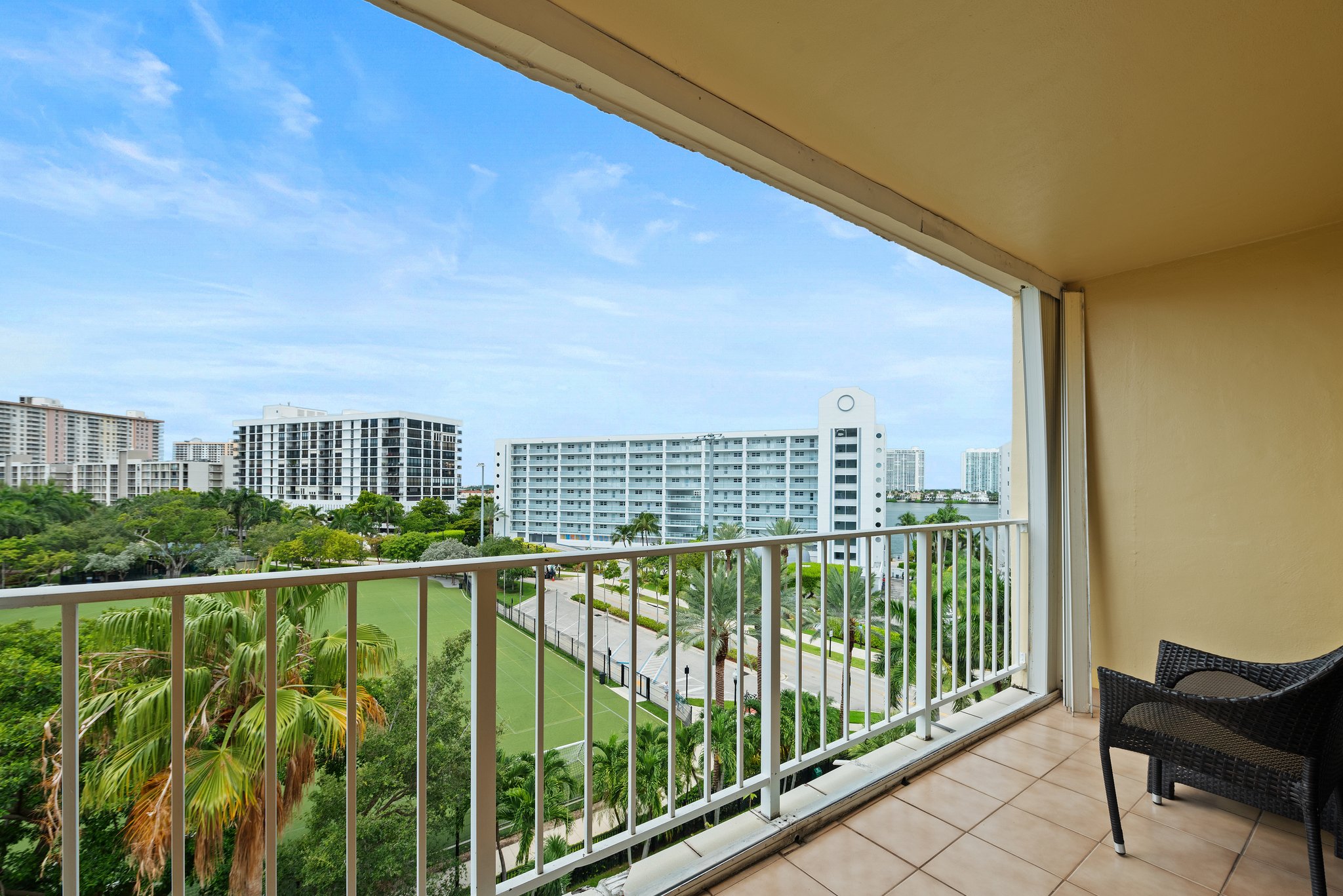Modern Suite Marbella Tower 710