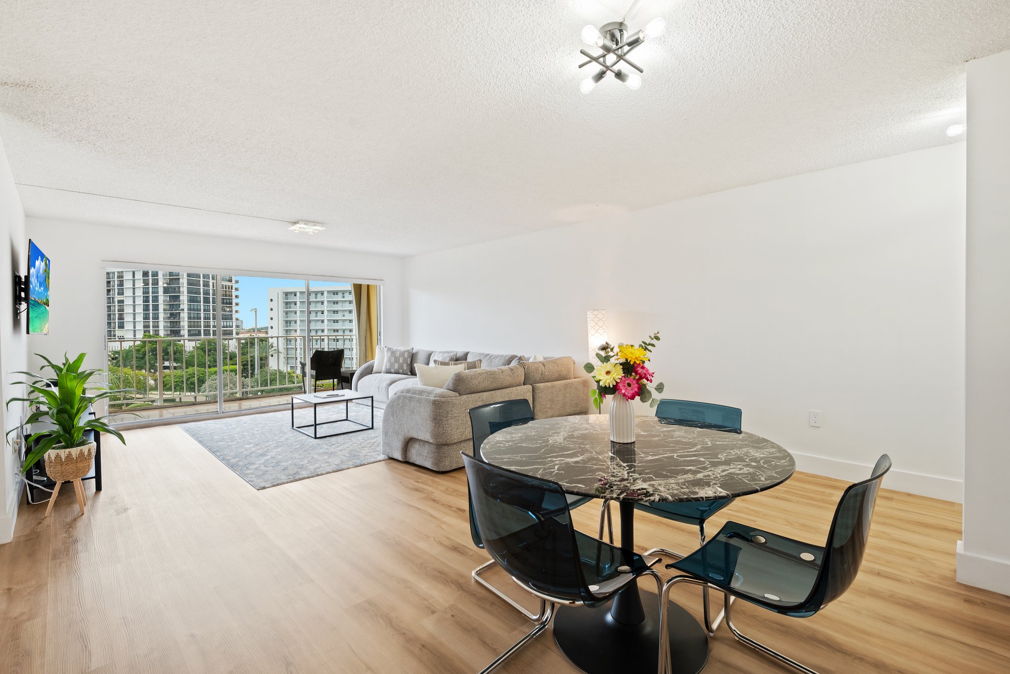 Modern Suite Marbella Tower 710