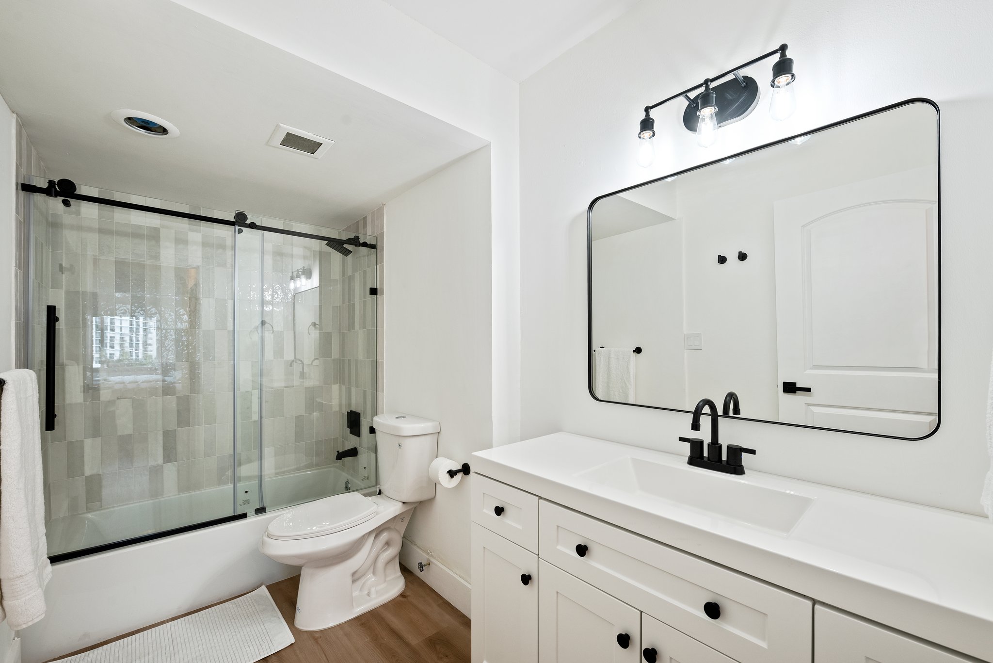Modern Suite Marbella Tower 710