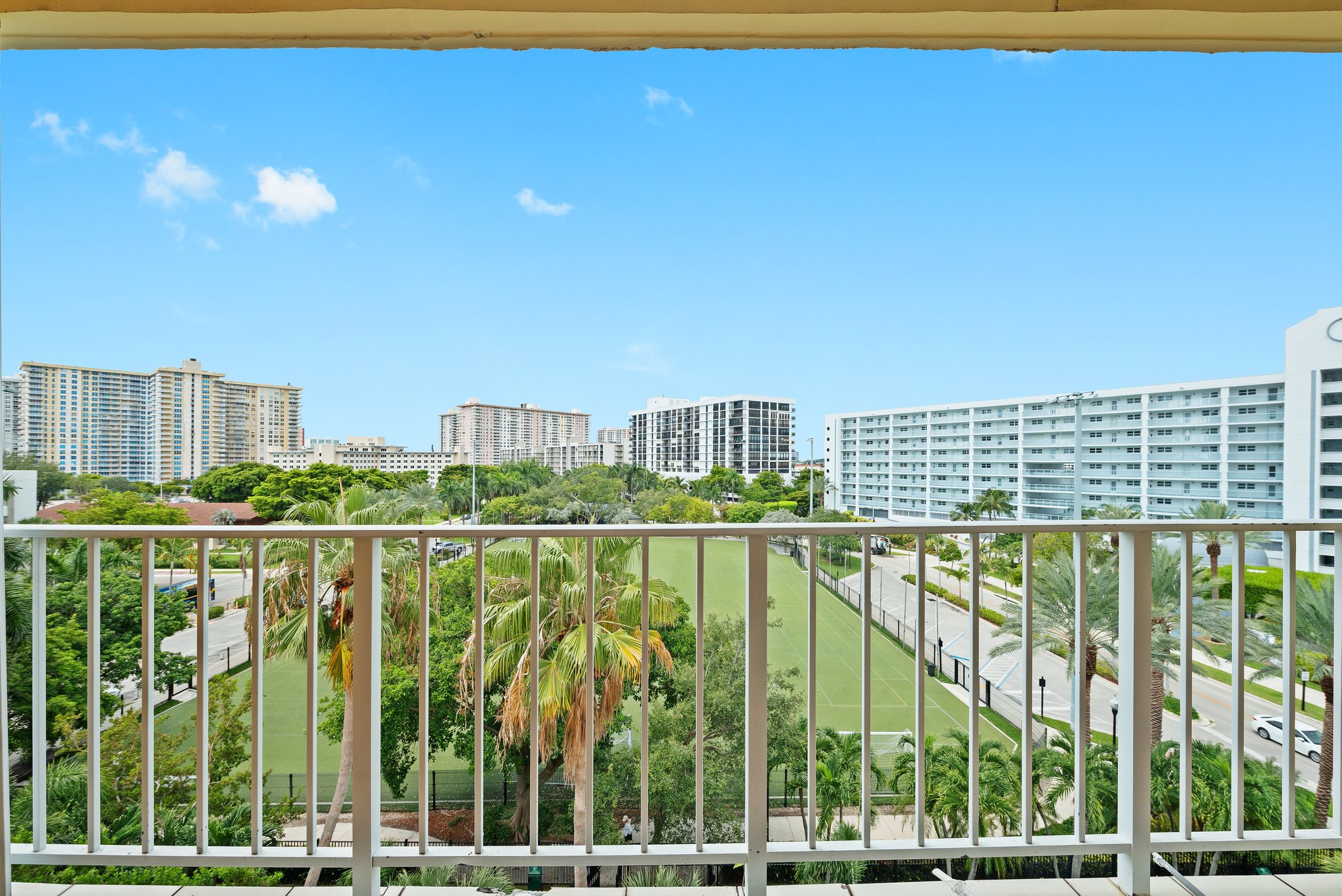 Modern Suite Marbella Tower 710