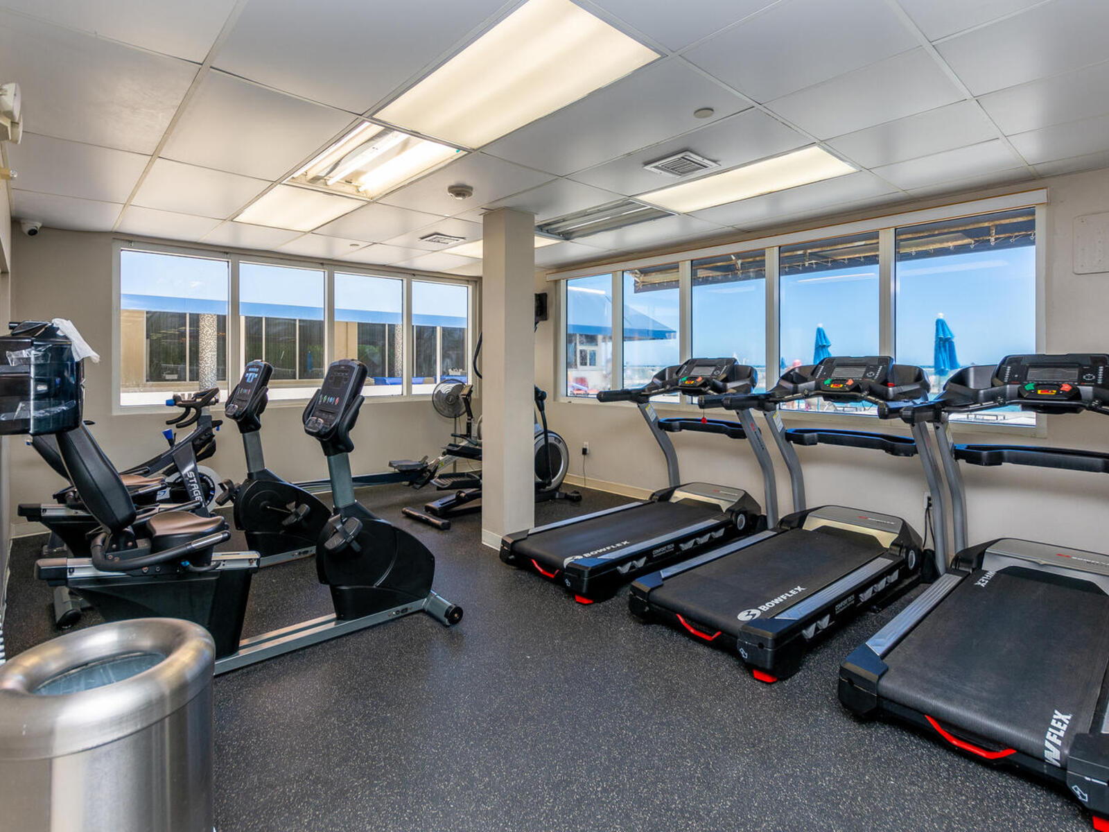 Seaside Serenity: One bedroom Apartment Marco Polo 416