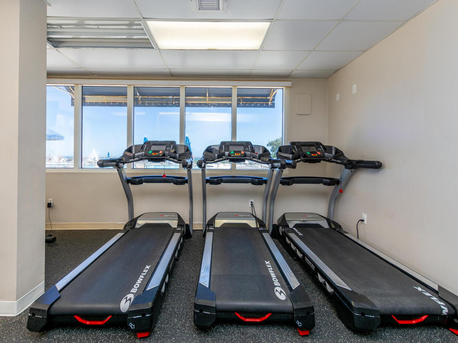 Seaside Serenity: One bedroom Apartment Marco Polo 416
