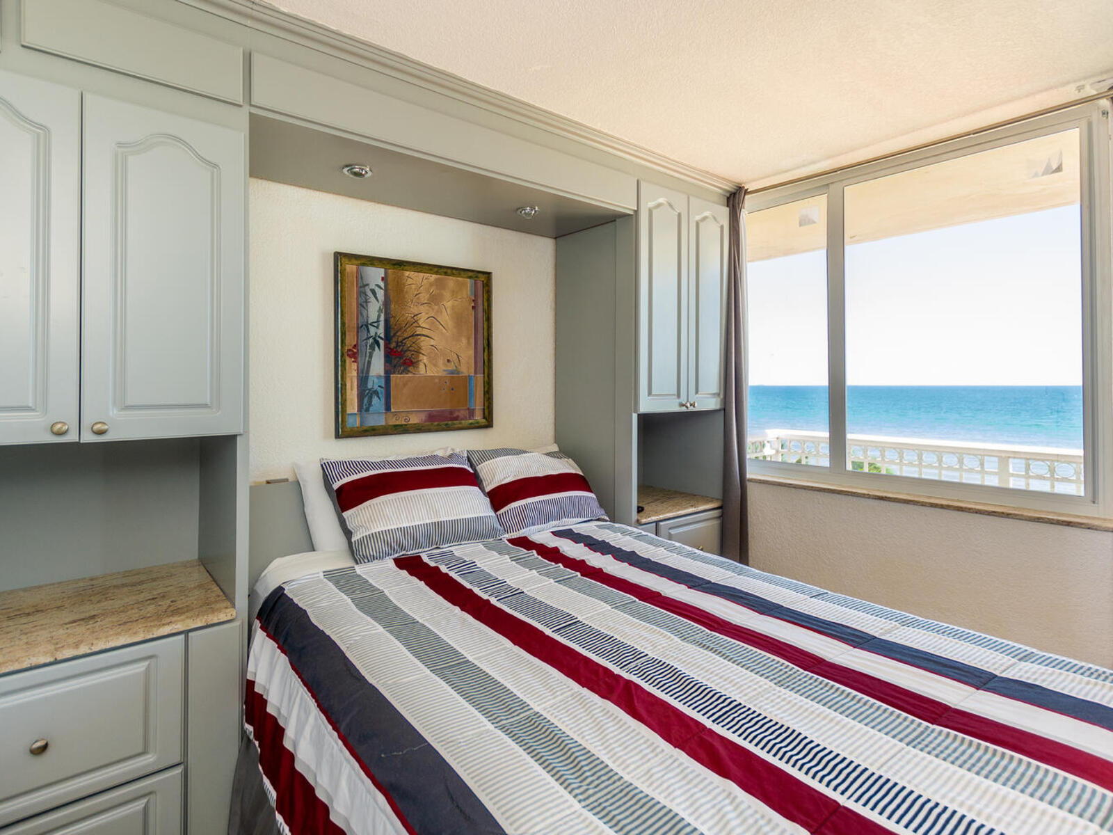 Seaside Serenity: One bedroom Apartment Marco Polo 416