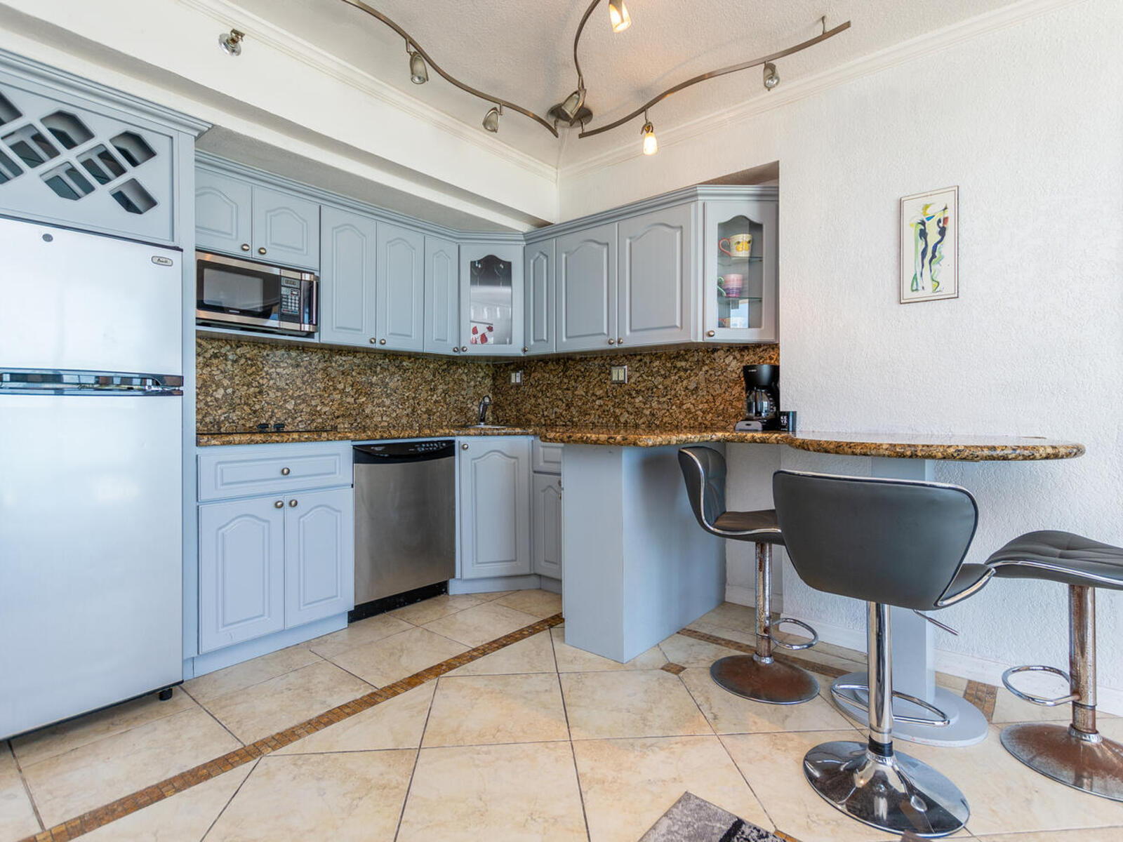 Seaside Serenity: One bedroom Apartment Marco Polo 416