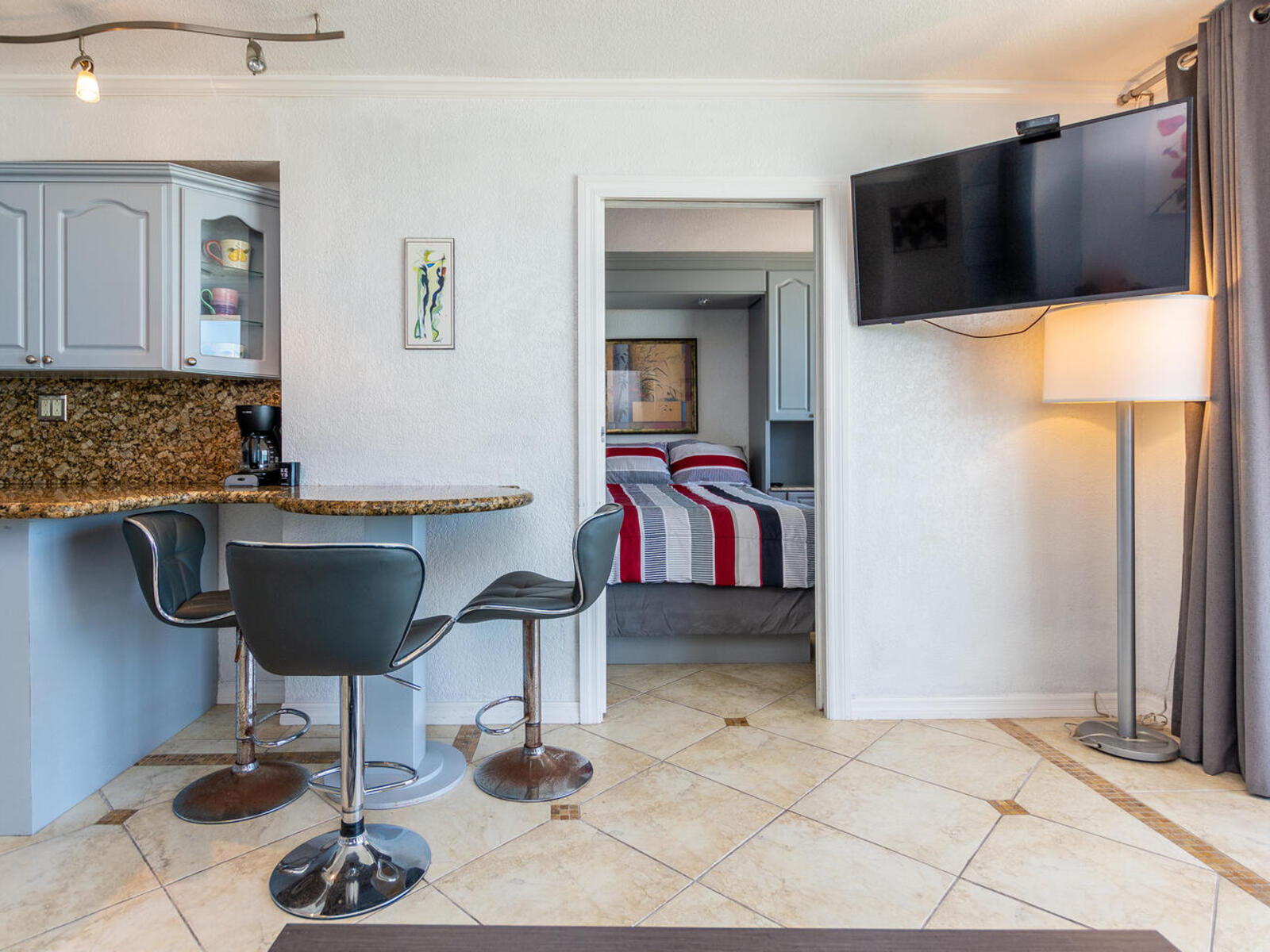 Seaside Serenity: One bedroom Apartment Marco Polo 416