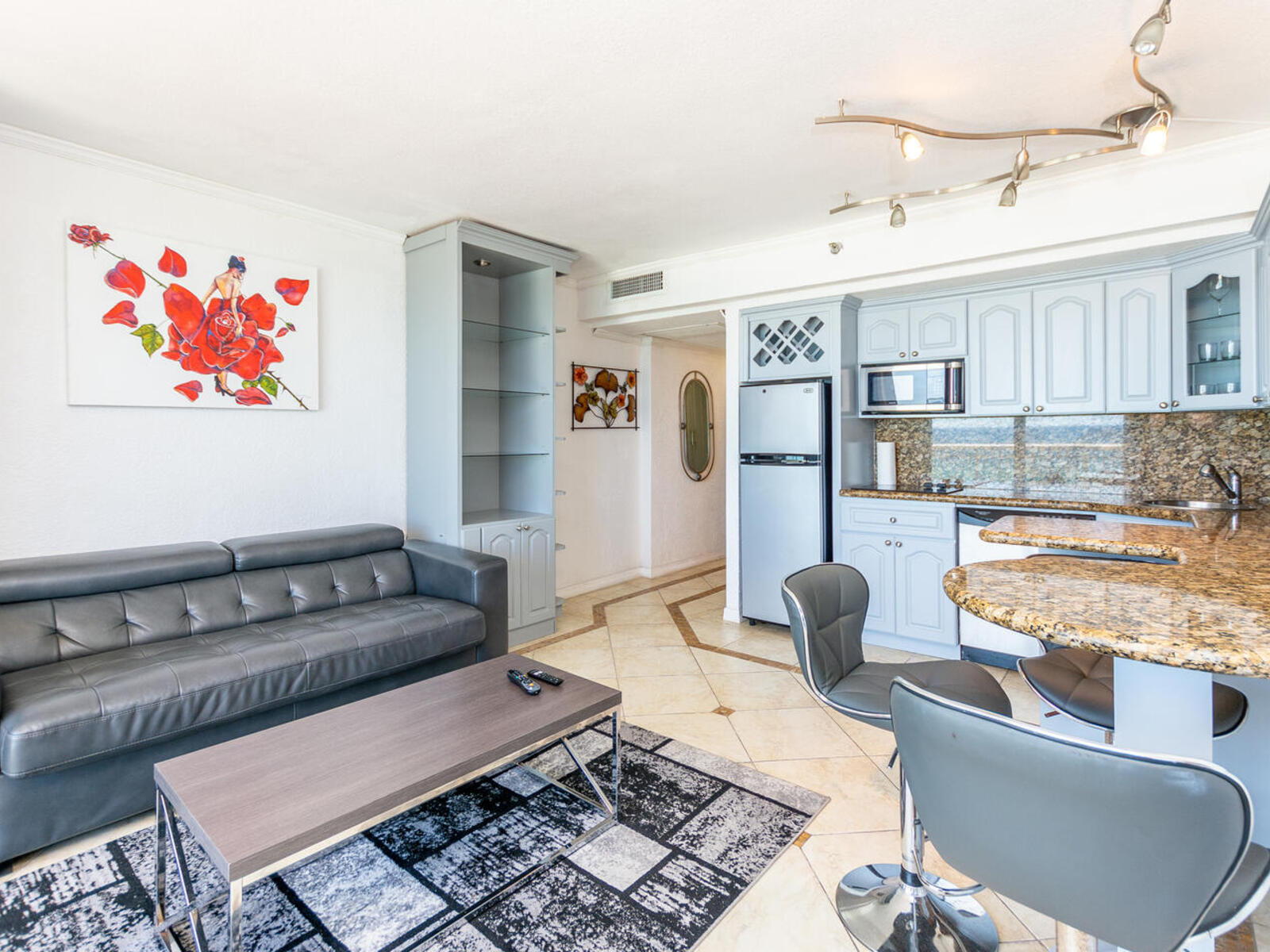 Seaside Serenity: One bedroom Apartment Marco Polo 416