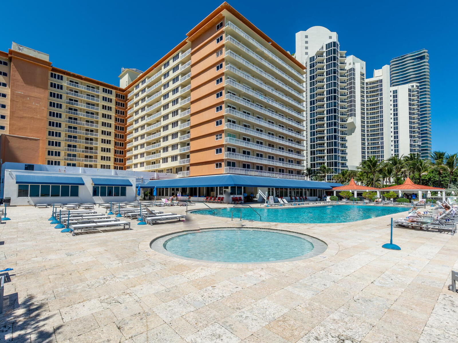 Seaside Serenity: One bedroom Apartment Marco Polo 416