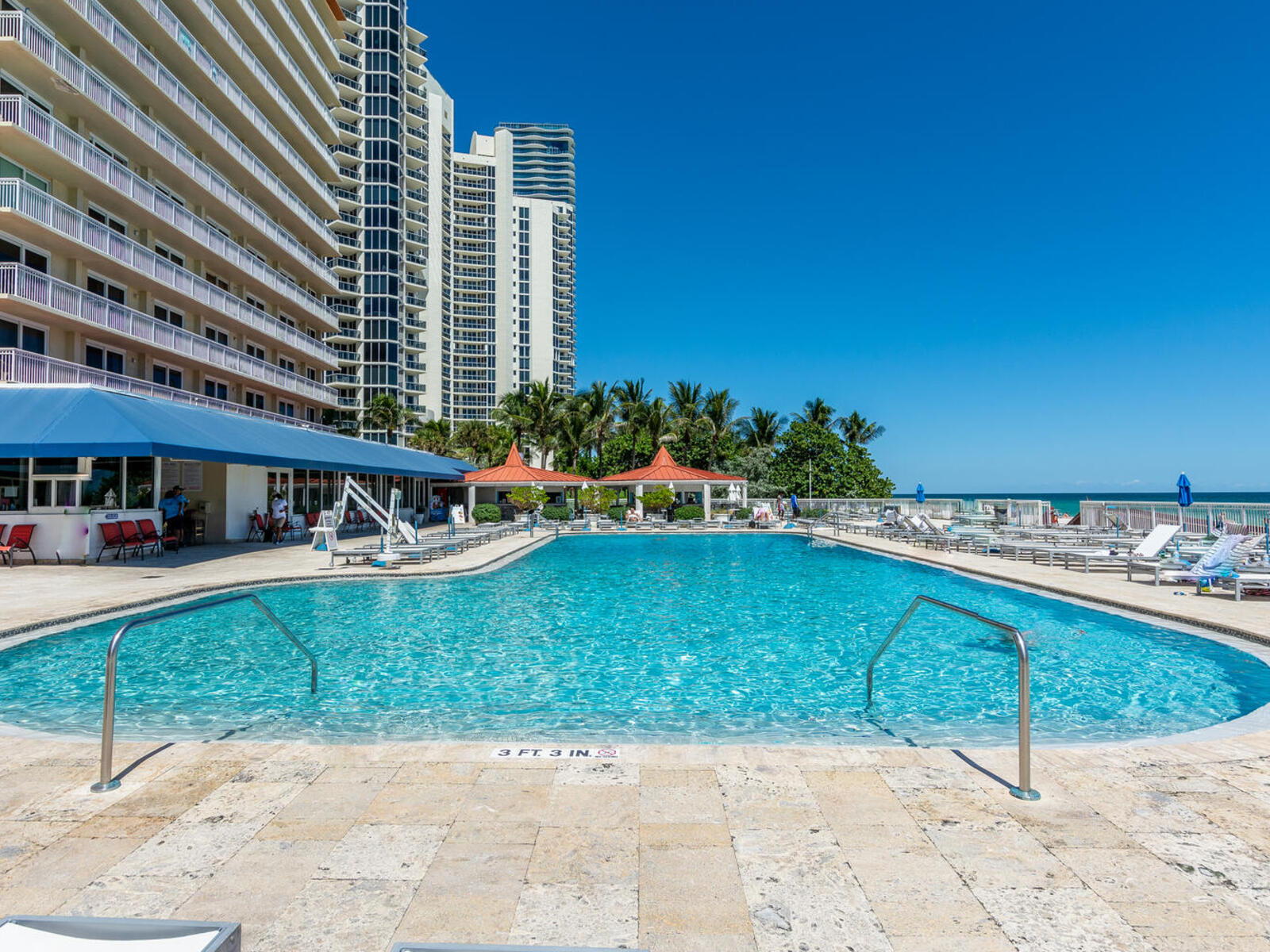 Seaside Serenity: One bedroom Apartment Marco Polo 416