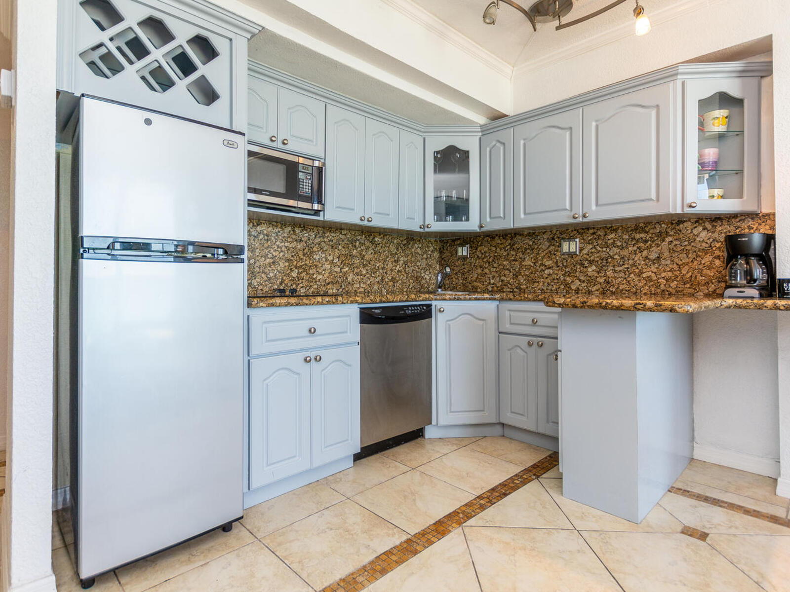 Seaside Serenity: One bedroom Apartment Marco Polo 416
